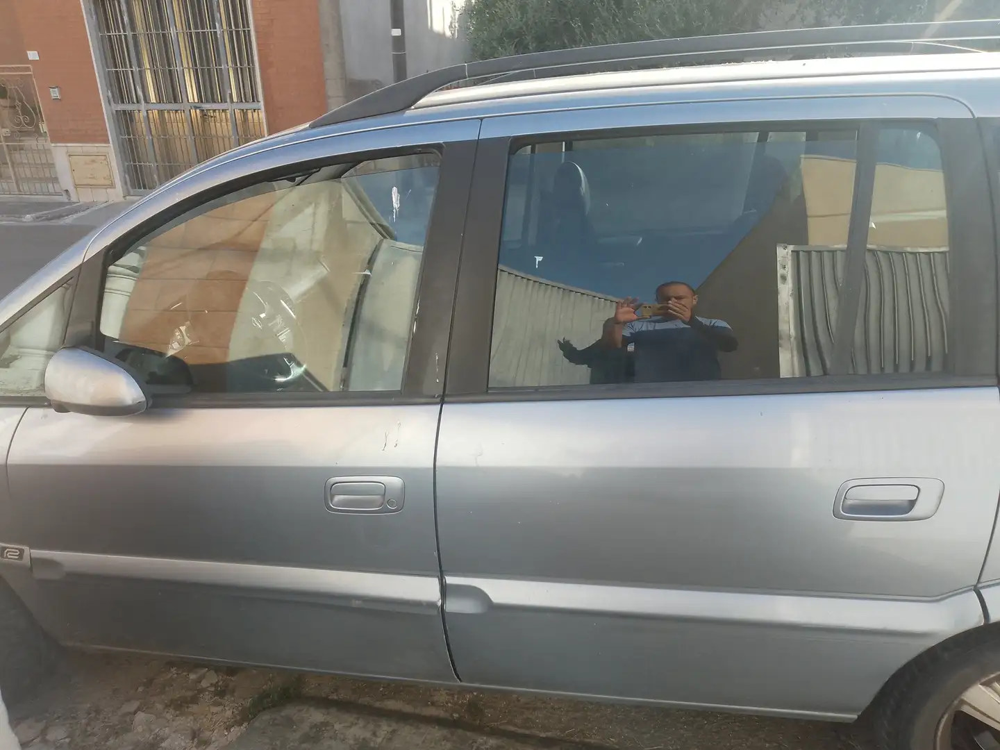 Opel Zafira Zafira 2.0 dti 16v Elegance FL Grigio - 1