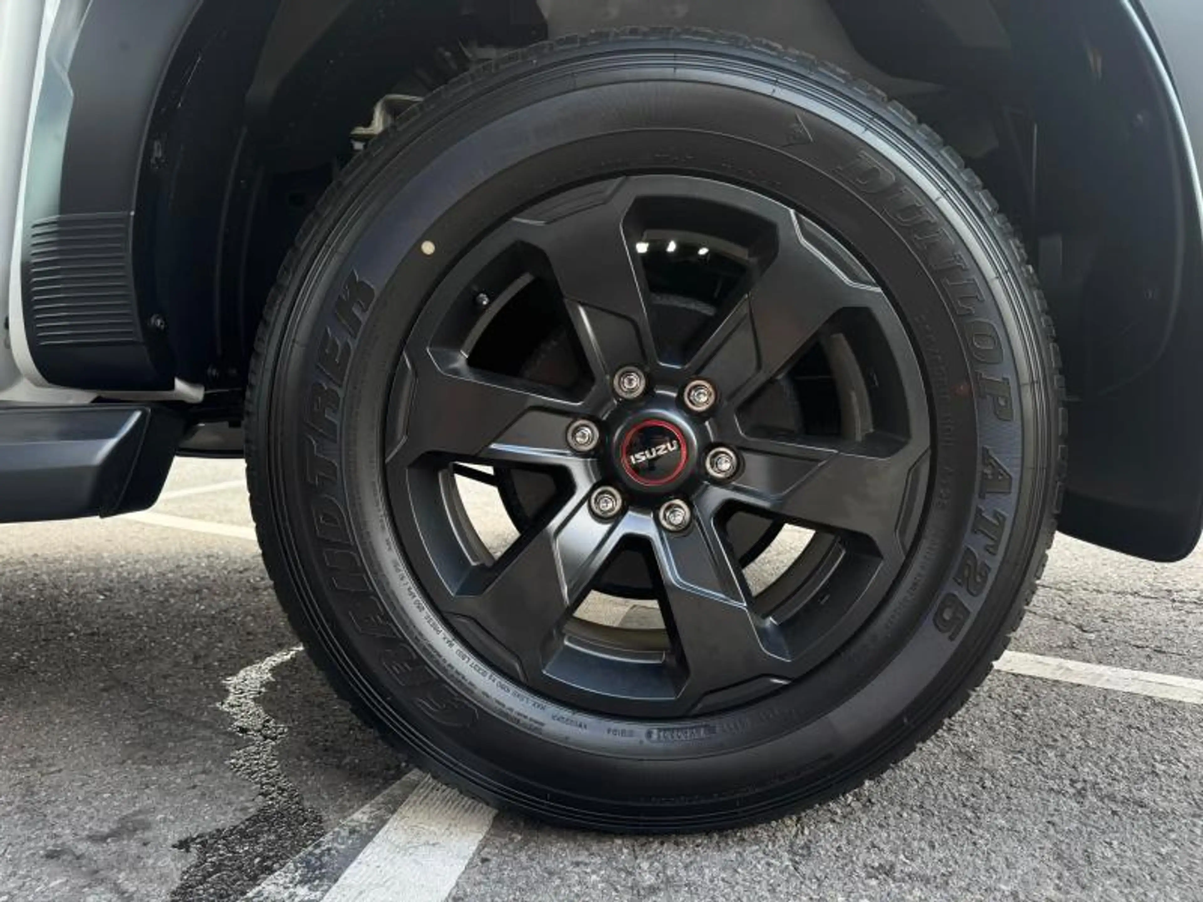 Isuzu D-Max 1.9 163CH Double Cabine — photo 5