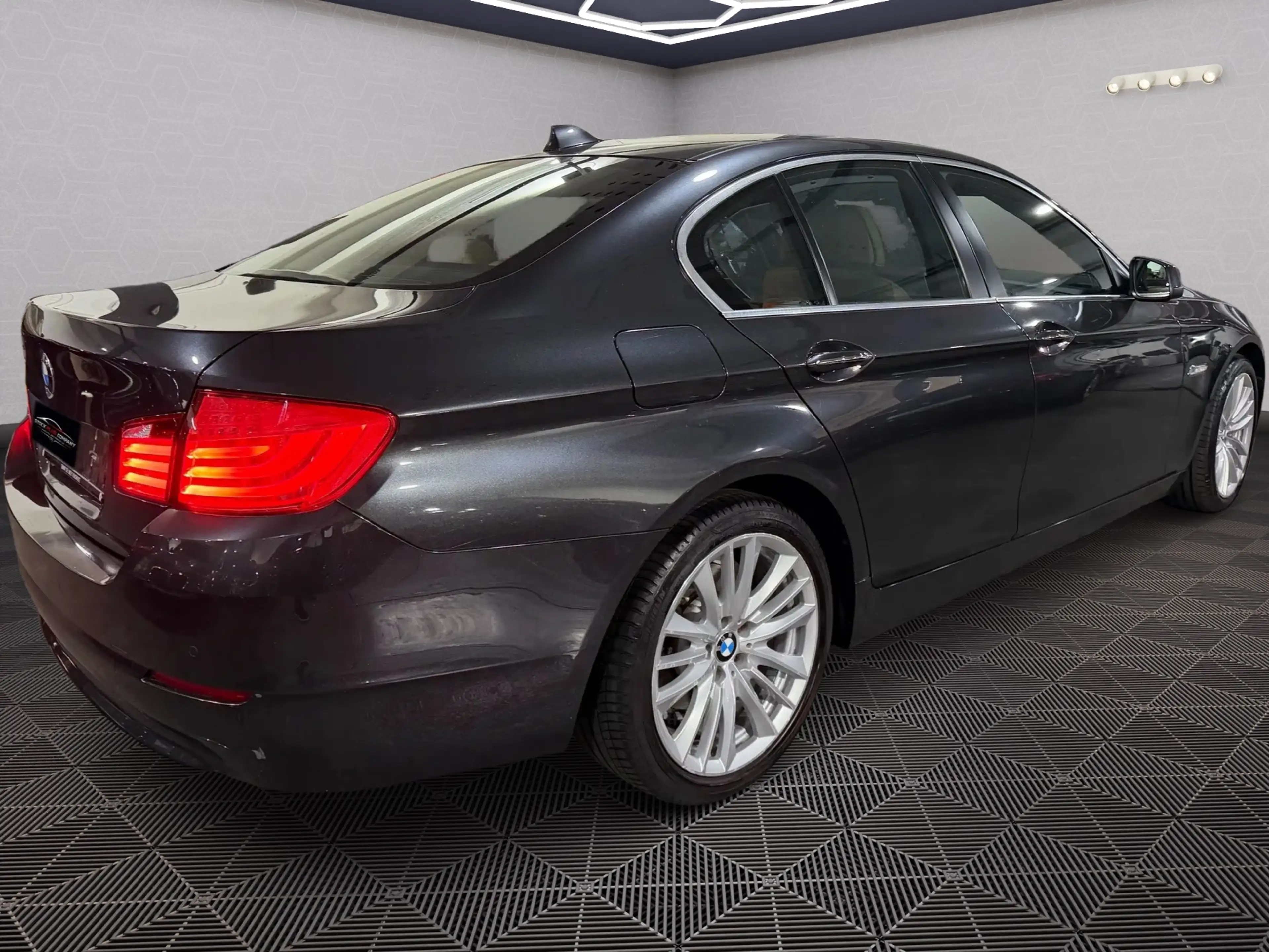 BMW 525 525dAS 3.0d 6 cylindres — photo 4