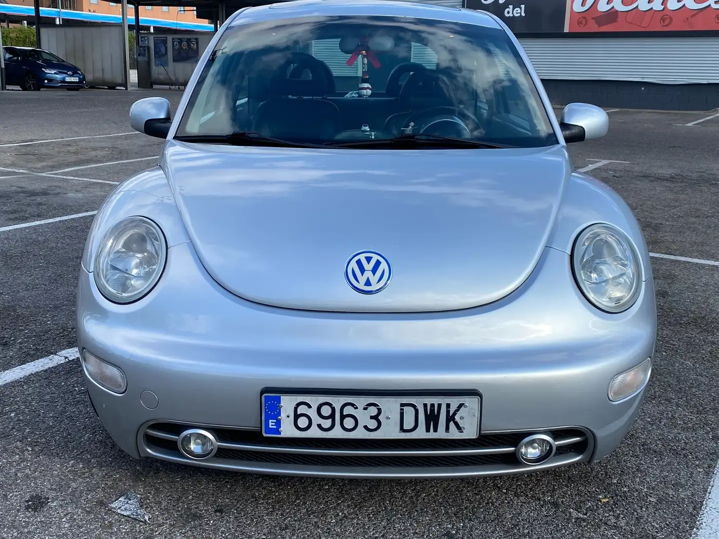 Volkswagen New Beetle 1.9TDI Gümüş rengi - 2