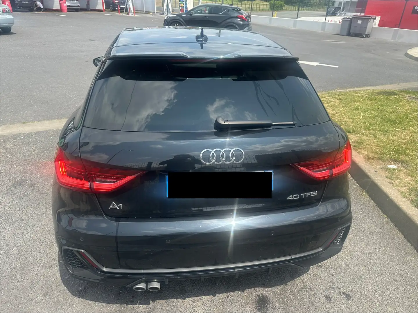 Audi A1 Sportback 40 TFSI 200 ch S tronic 6 Line - 1