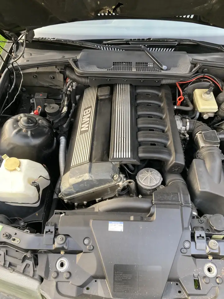 BMW 325i, foto 9
