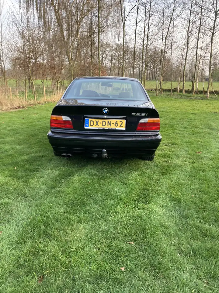 BMW 325i, foto 3