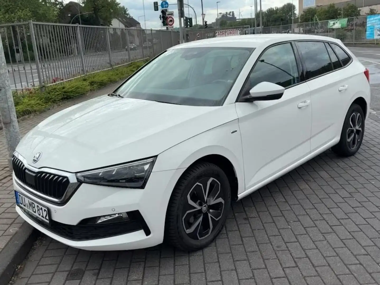 Skoda Scala Scala CNG 1.0 TGI G-TEC Drive 125 TÜV neu Blanco - 1