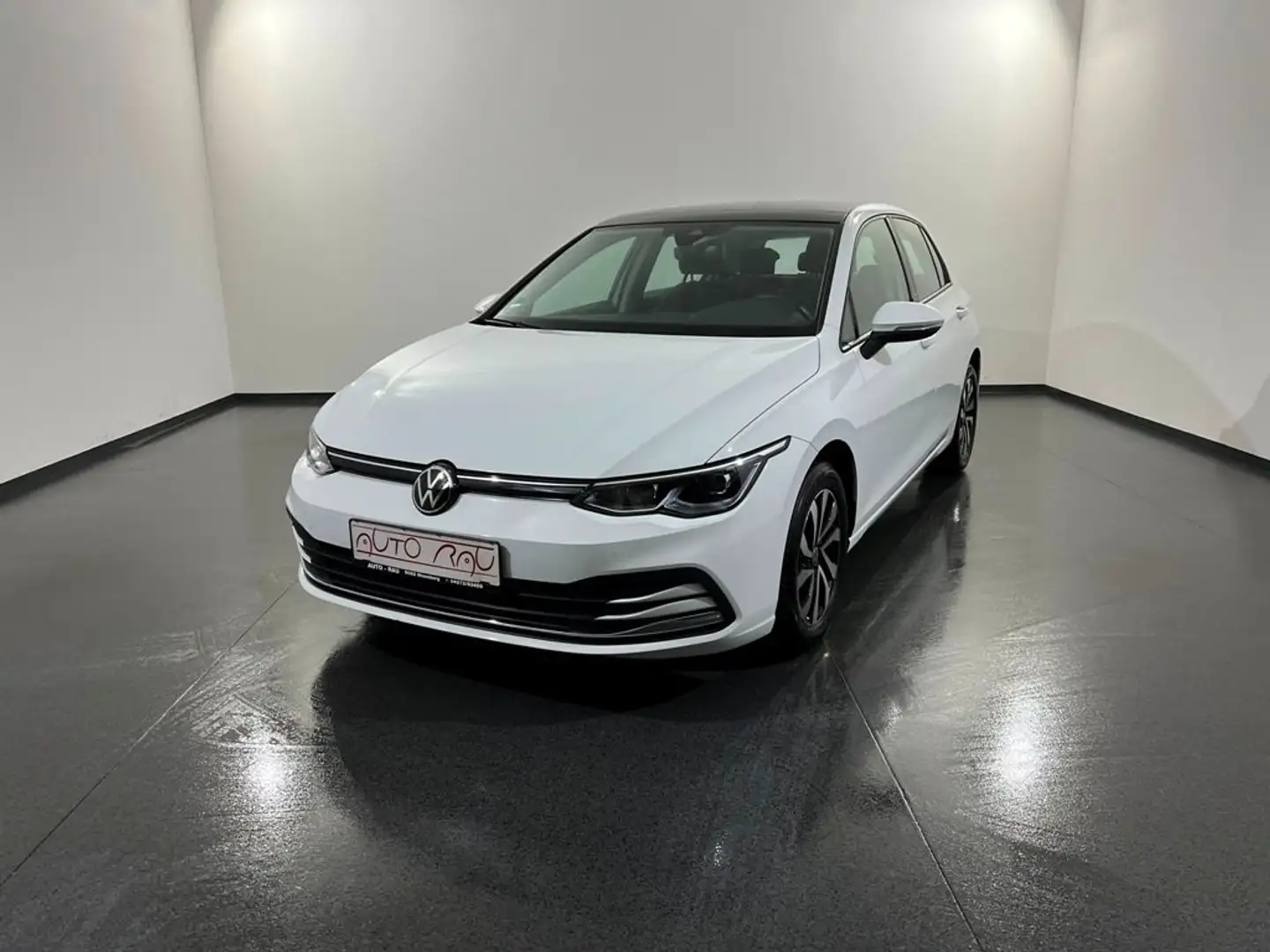 Volkswagen Golf 8 Lim. 2.0 TDI SCR Active *AHK*ACC*LED*RFK* Weiß - 2