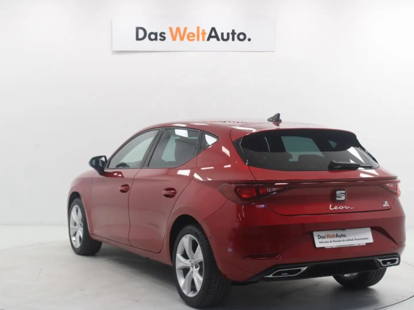 SEAT Leon 1.5 eTSI DSG-7 S&S FR Special Edition 150 Rojo - 2