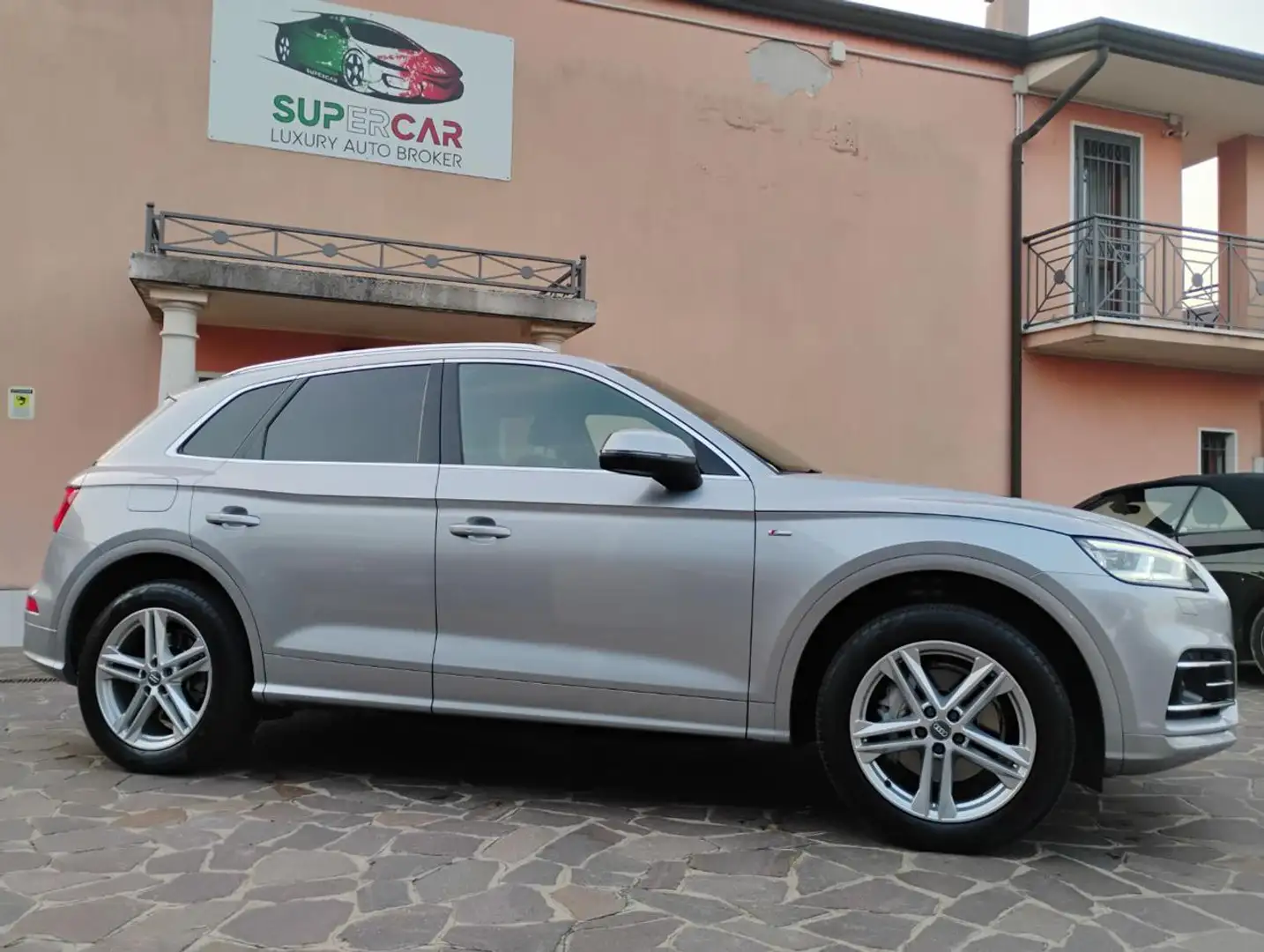 Audi Q5 40 TDI quattro S tronic S line plus Argento - 2