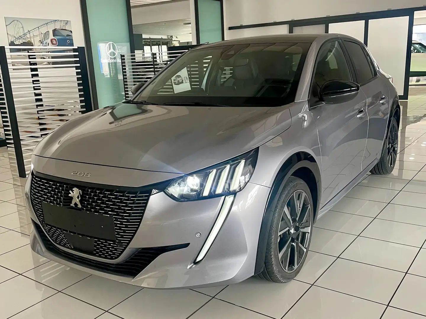 Peugeot 208 1.2 puretech GT Pack s Grigio - 1