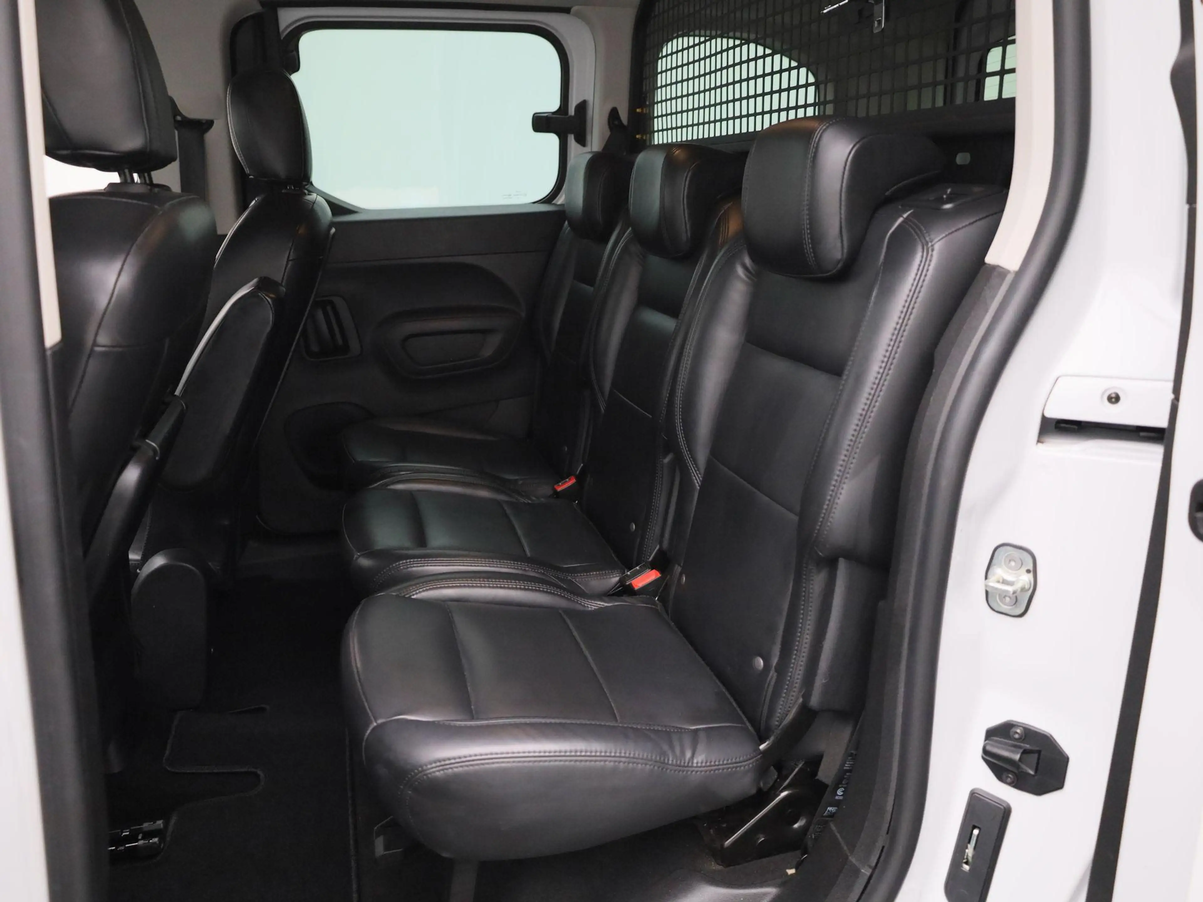 Opel Combo Life 1.5 Turbo D BlueI 75kW S/S Edition L1H1 — photo 11