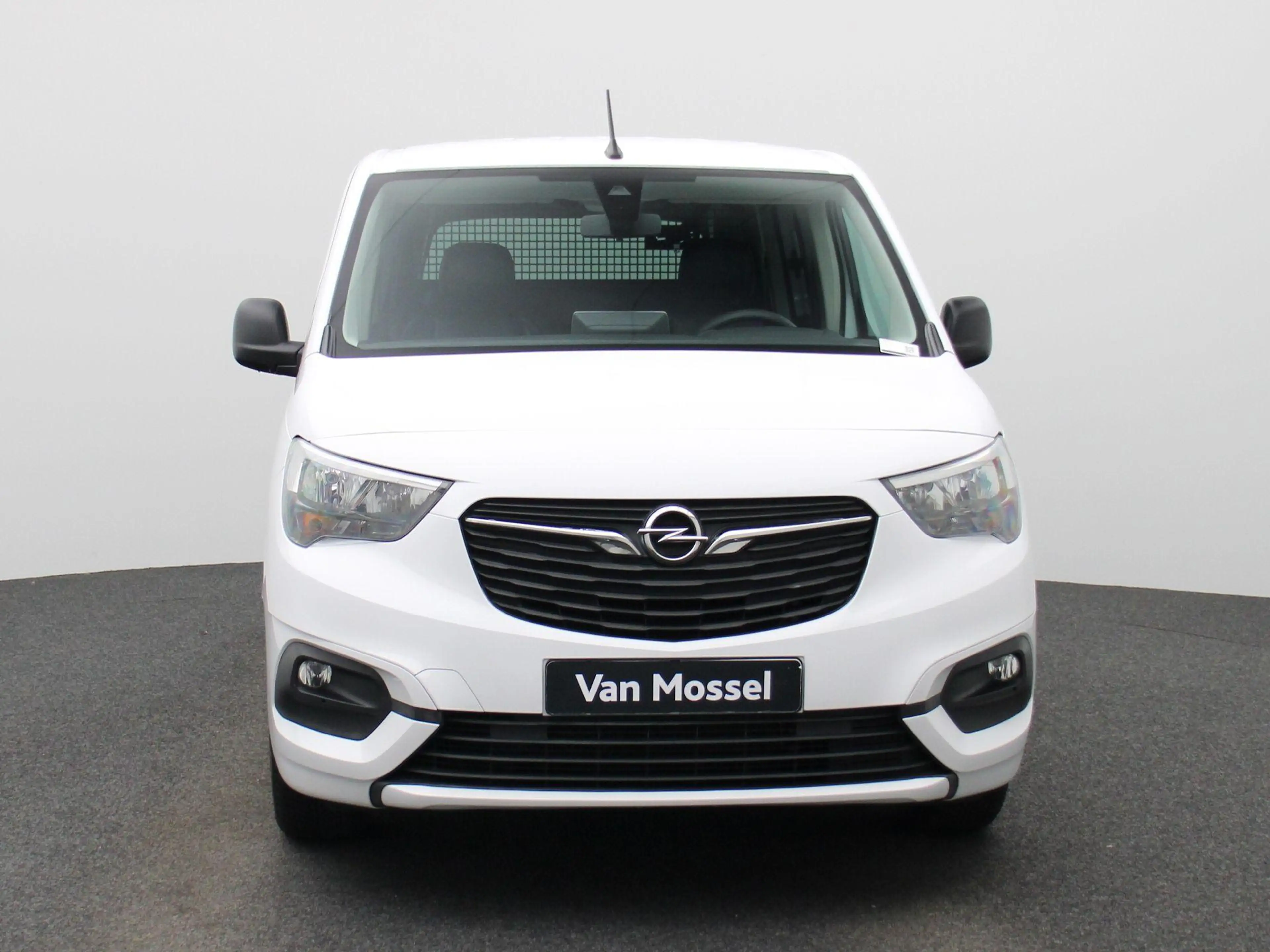 Opel Combo Life 1.5 Turbo D BlueI 75kW S/S Edition L1H1 — photo 3