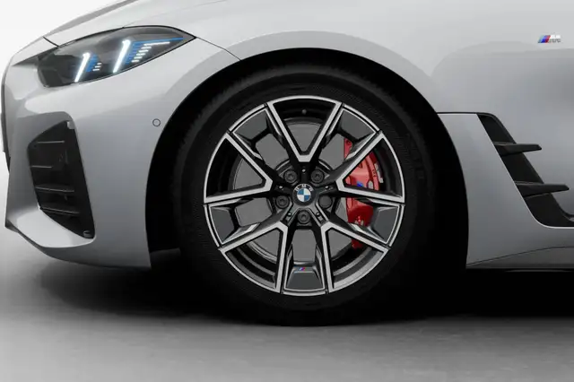 BMW 4 Series view 11