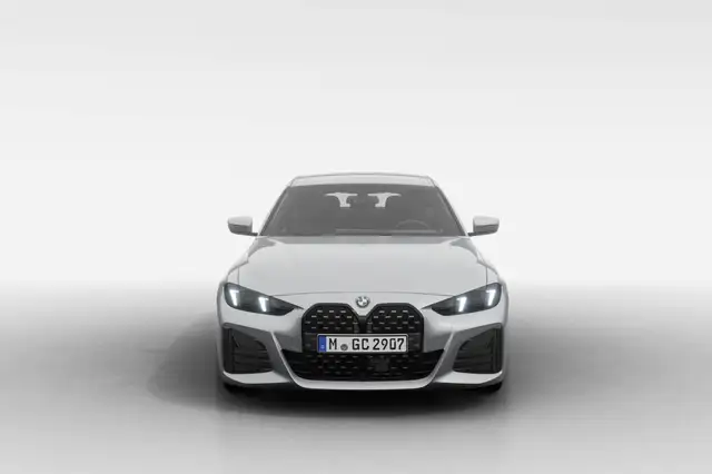 BMW 4 Series view 4