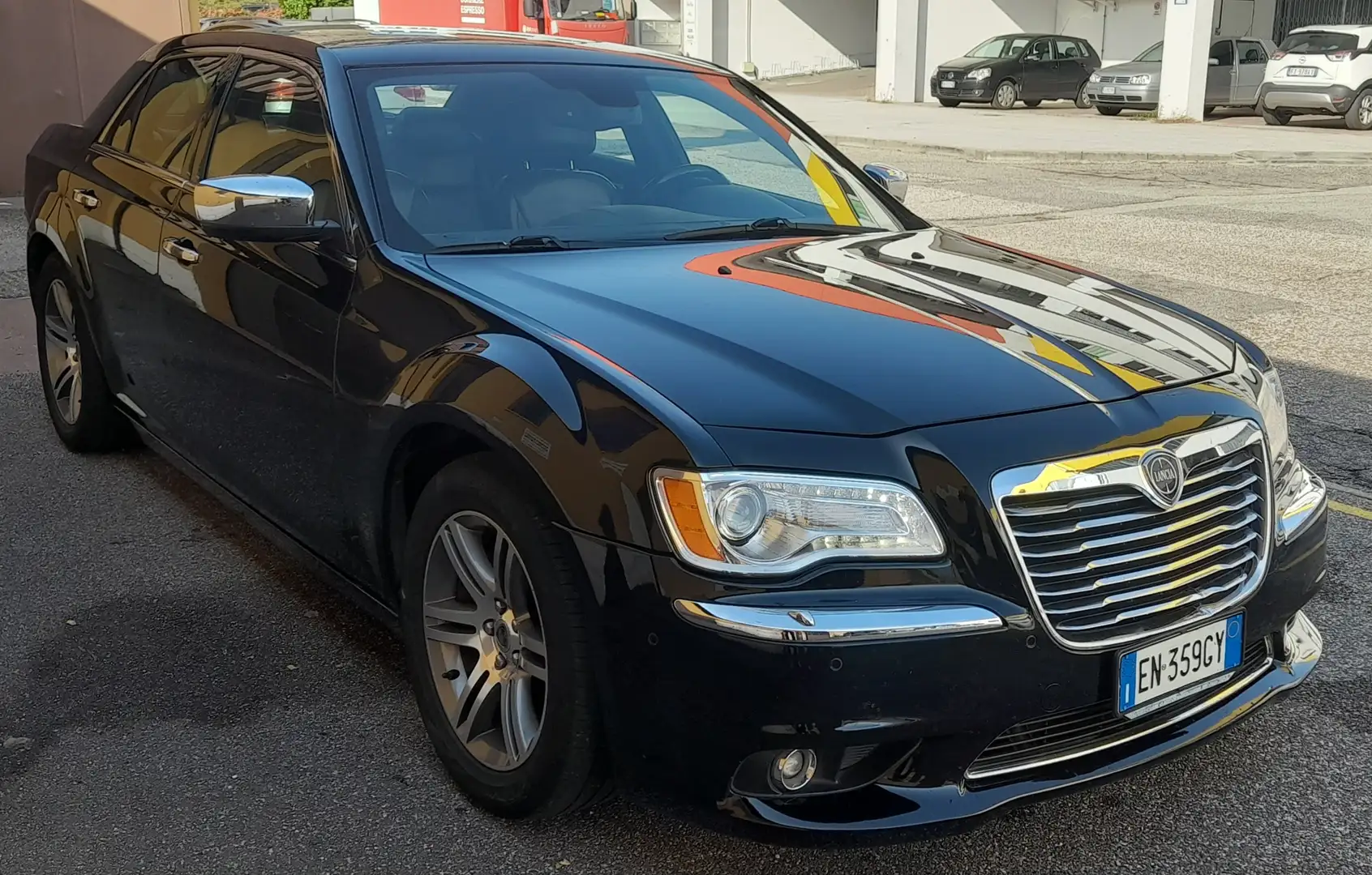 Lancia Thema Thema 2012 3.0 V6 mjt II Platinum 239cv auto Schwarz - 1