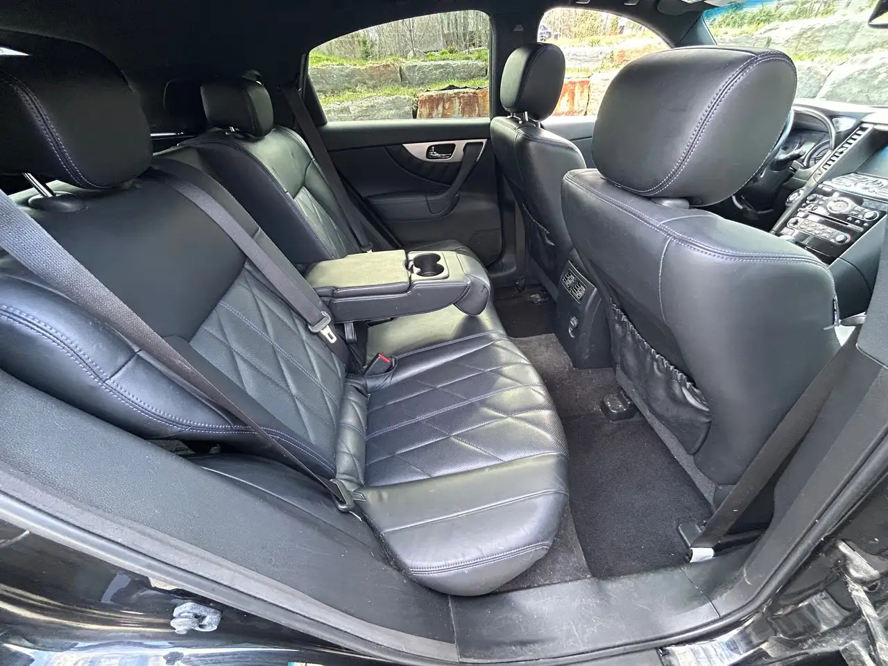 Infiniti QX70 снимка Infiniti QX70