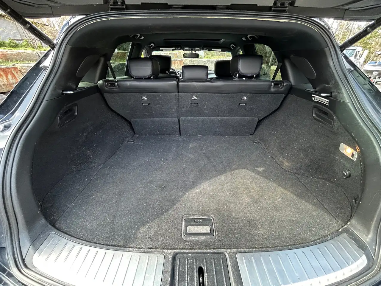 Infiniti QX70 снимка Infiniti QX70
