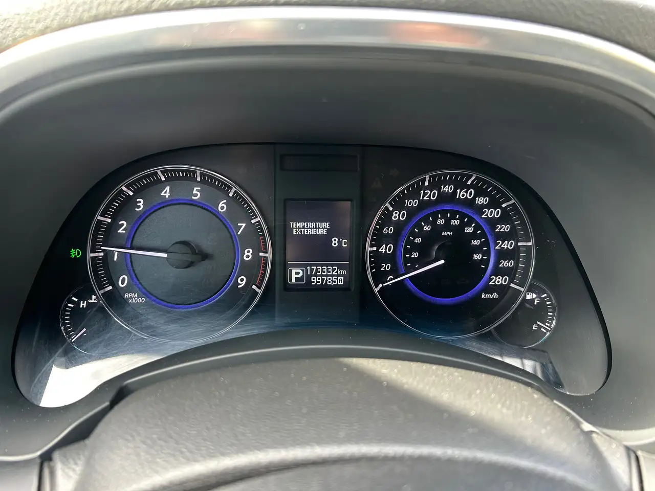 Infiniti QX70 снимка Infiniti QX70