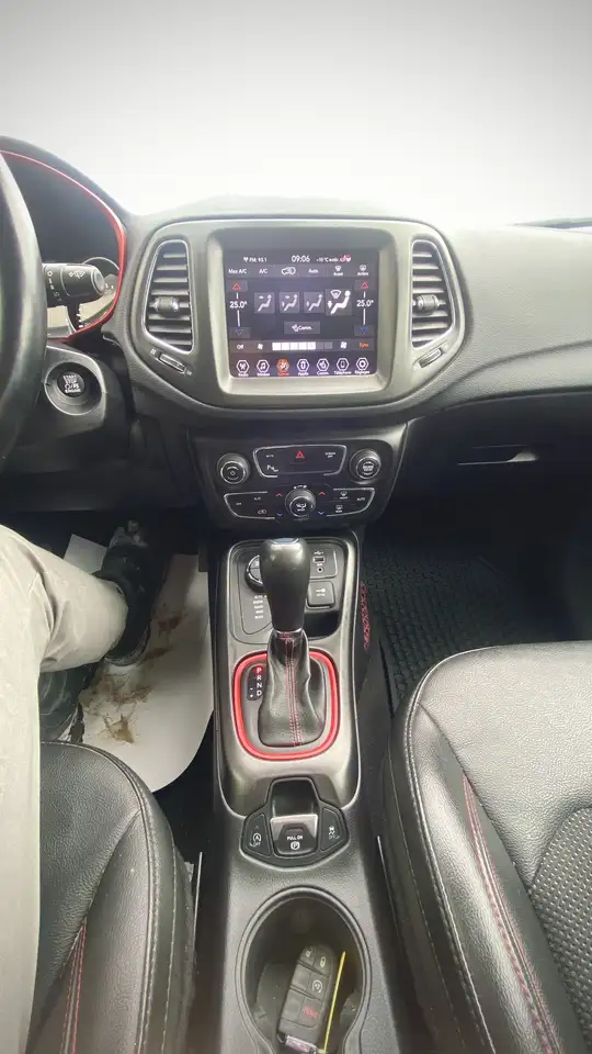 Jeep Compass снимка Jeep Compass