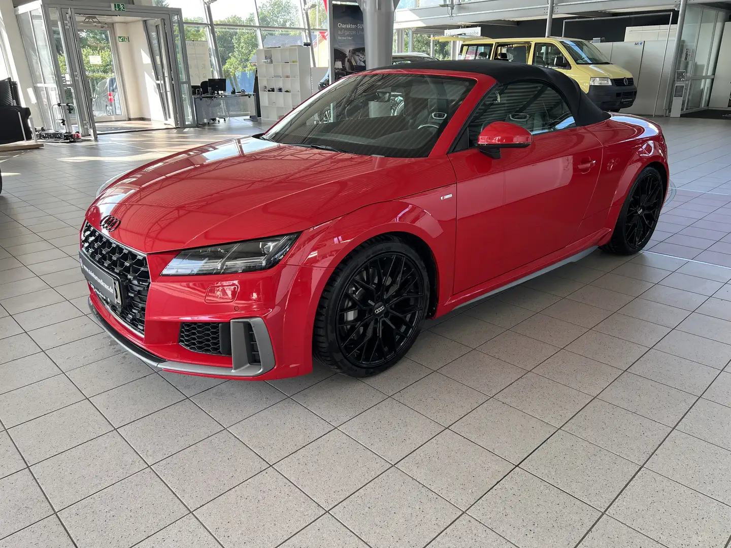 Audi TT 45 TFSI S-Line | AHK | Kamera | Navi | SHZ | LED | Červená - 2