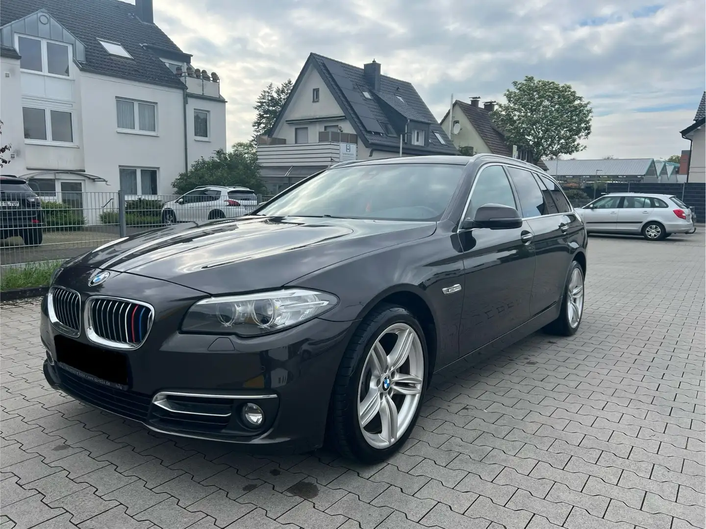 BMW 520 f11 xDrive Luxury Line Braun - 1