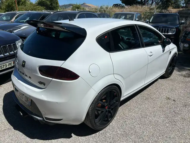 Seat Leon view 3