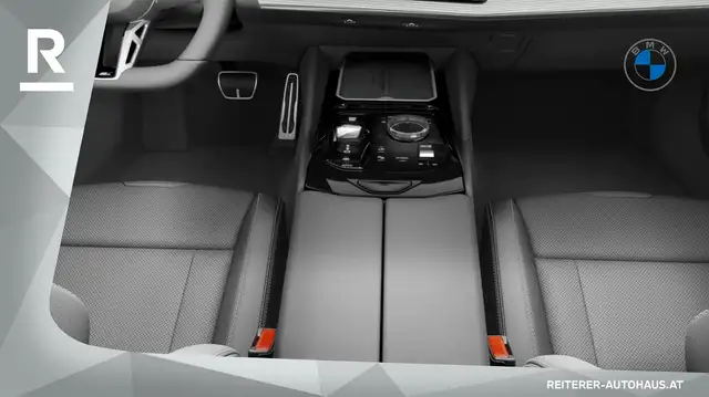 BMW 5 Series view 11