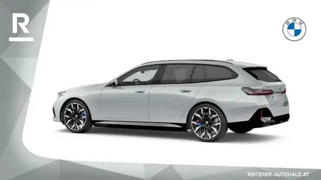 BMW 5 Series view 4