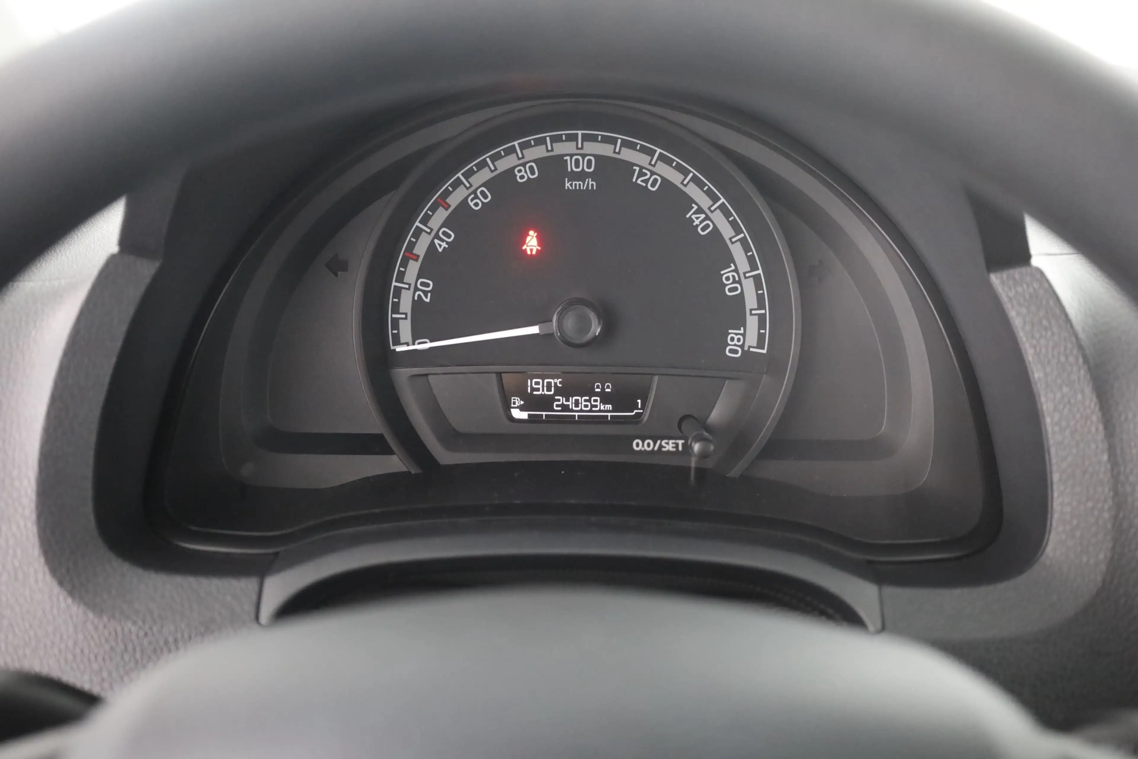 Skoda Citigo 1.0 MPI Active DAB Klima USB — photo 14