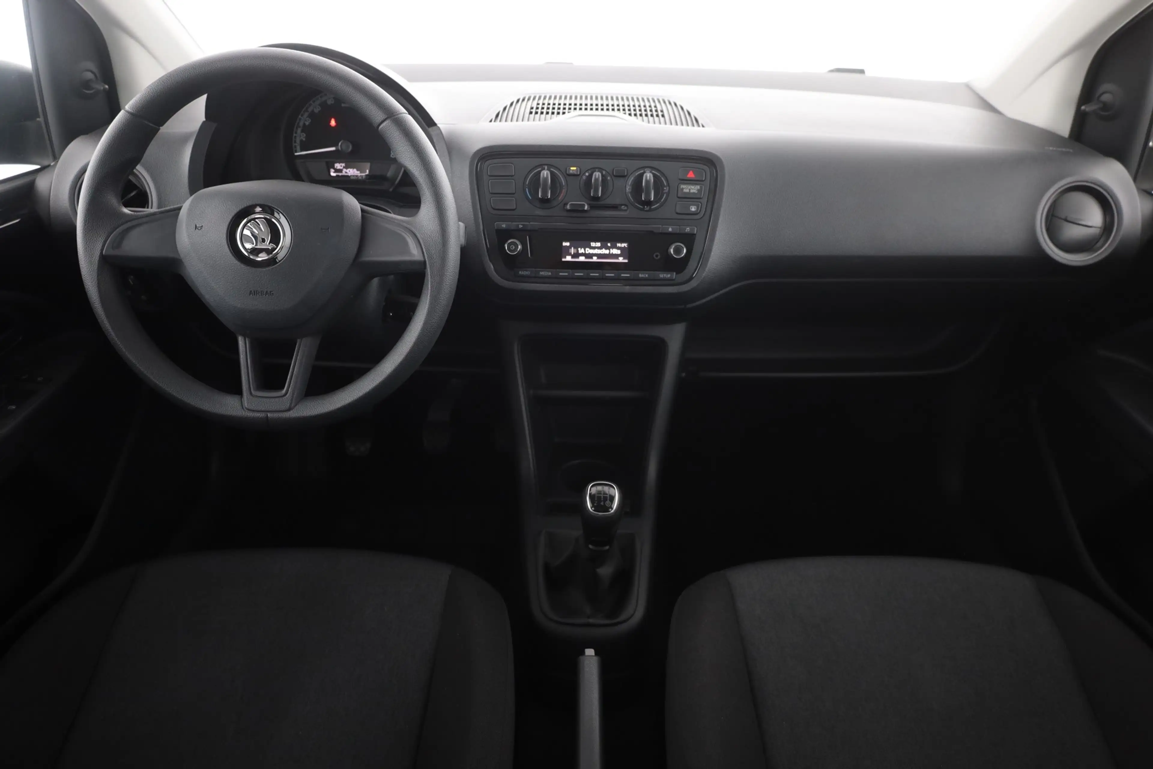 Skoda Citigo 1.0 MPI Active DAB Klima USB — photo 9