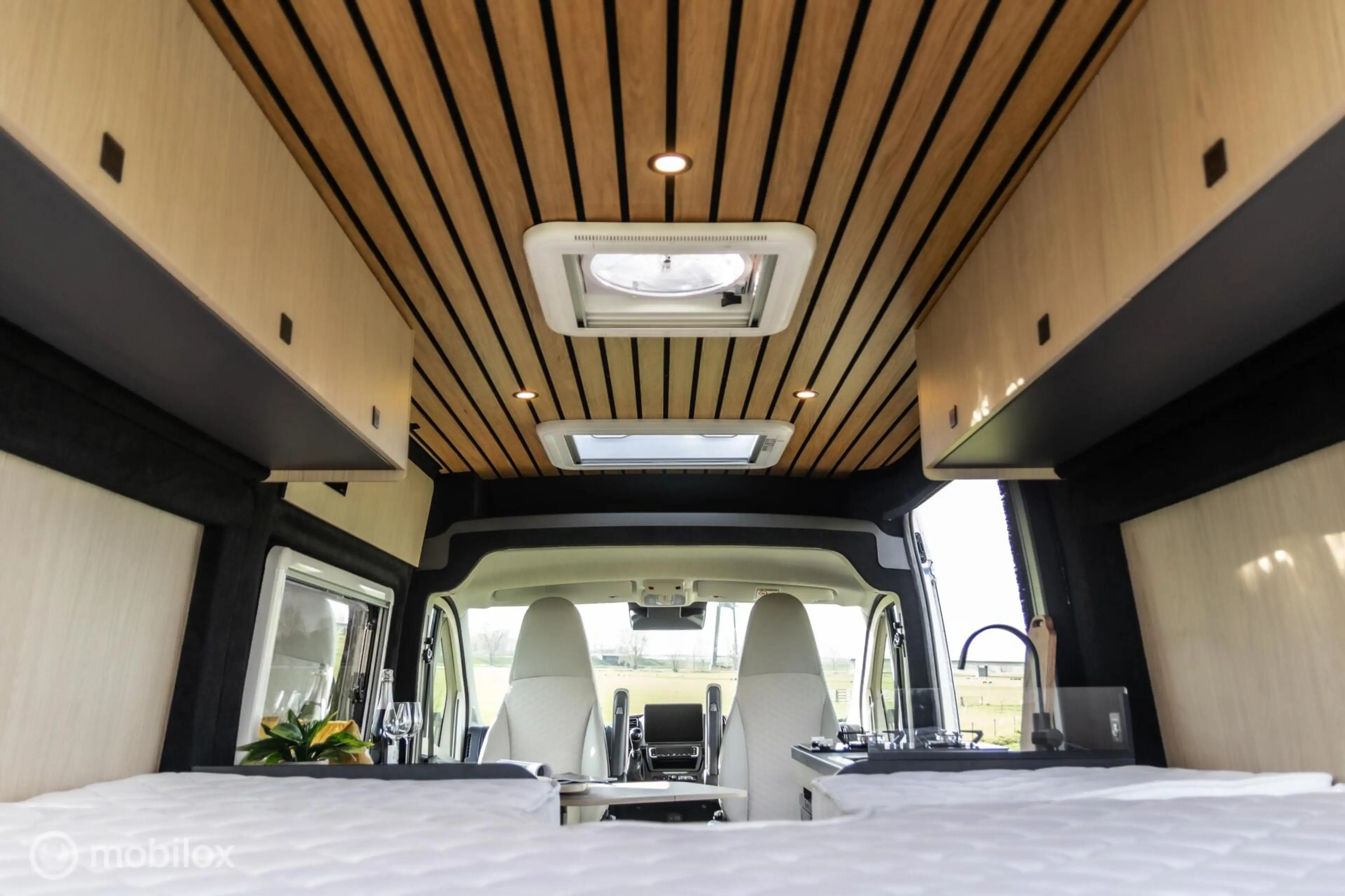 Peugeot Boxer Buscamper Travel-Vans — photo 4