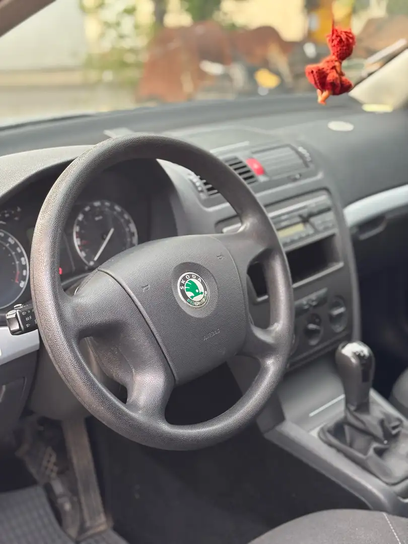 Skoda Octavia 1.6 FSI Ambiente 2 Hand Top Zustsnd - 2
