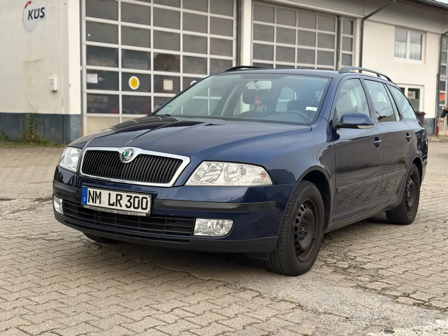 Skoda Octavia 1.6 FSI Ambiente 2 Hand Top Zustsnd - 1