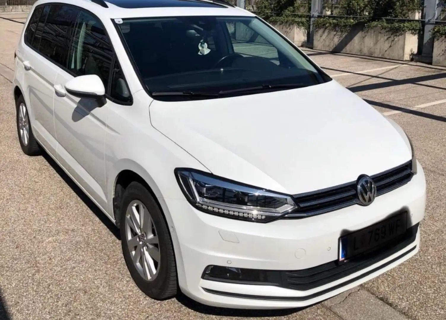 Volkswagen Touran 2,0 TDI SCR DSG 7 Sitze Weiß - 1