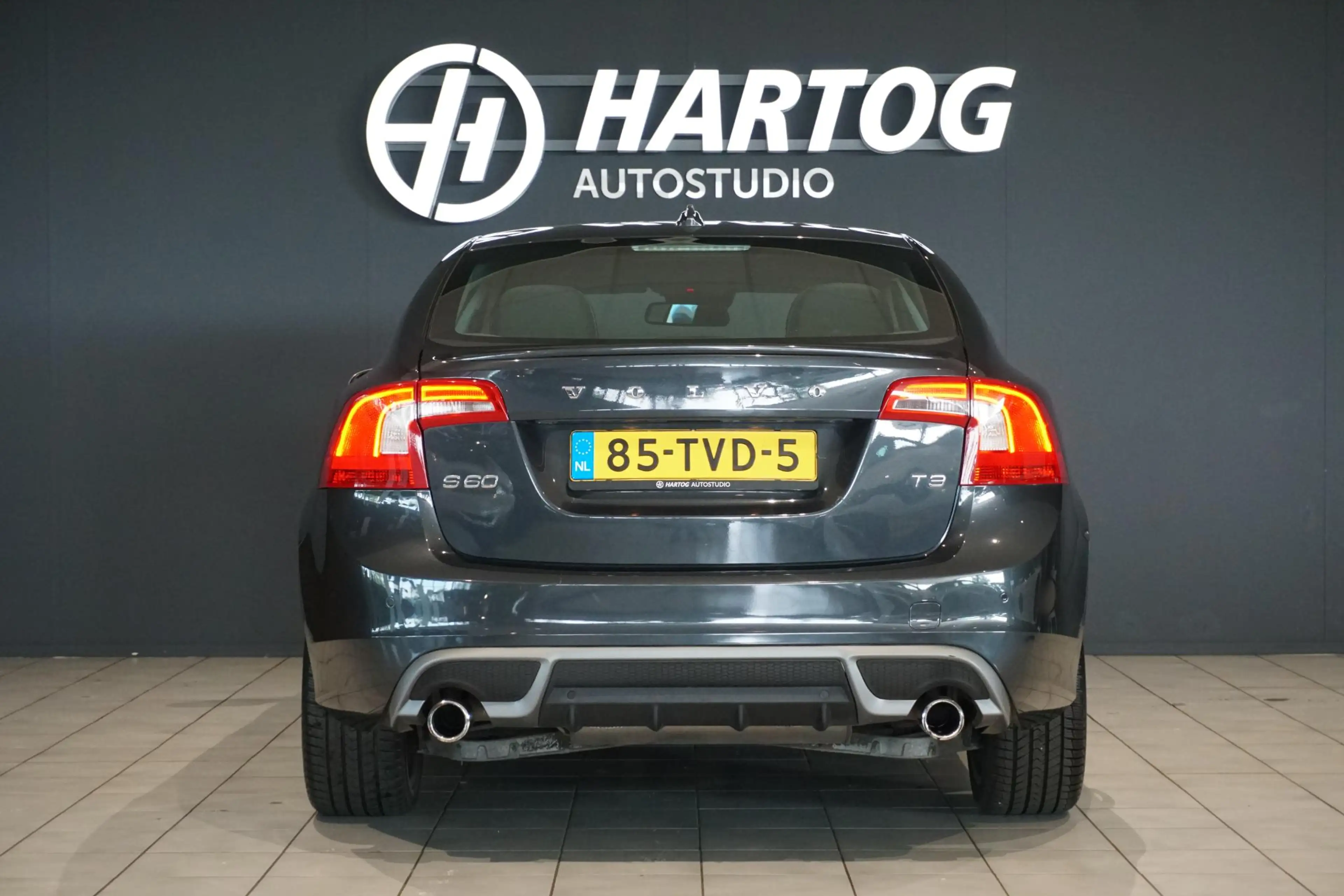 Volvo S60 1.6 T3 R-Design *tweede eigenaar* + SPORTSTOELEN / — photo 11