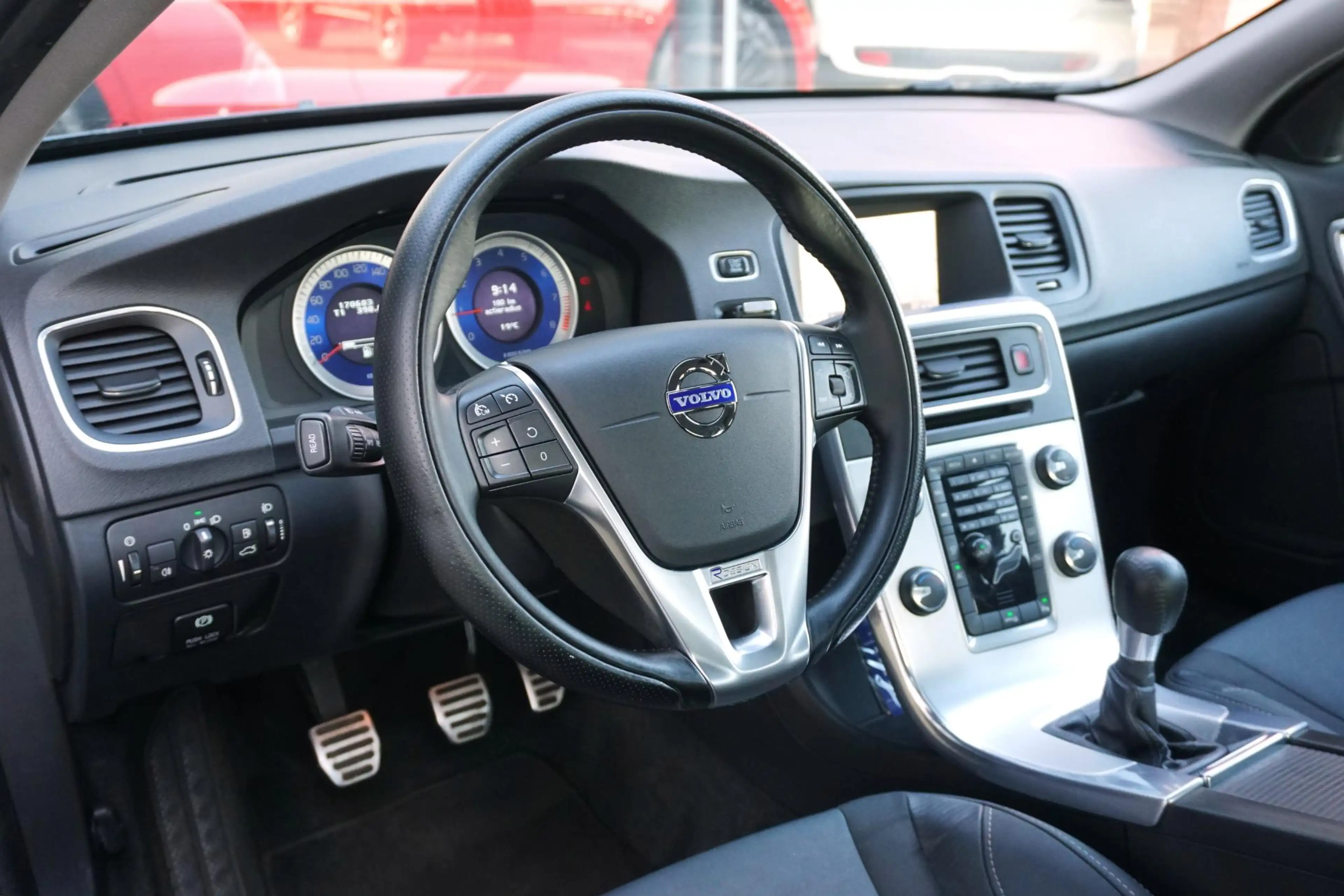 Volvo S60 1.6 T3 R-Design *tweede eigenaar* + SPORTSTOELEN / — photo 15
