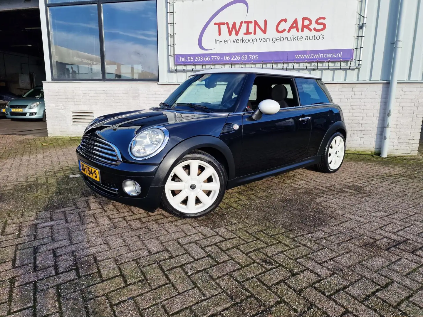 MINI Cooper Mini 1.6 Airco Xenon Schwarz - 2