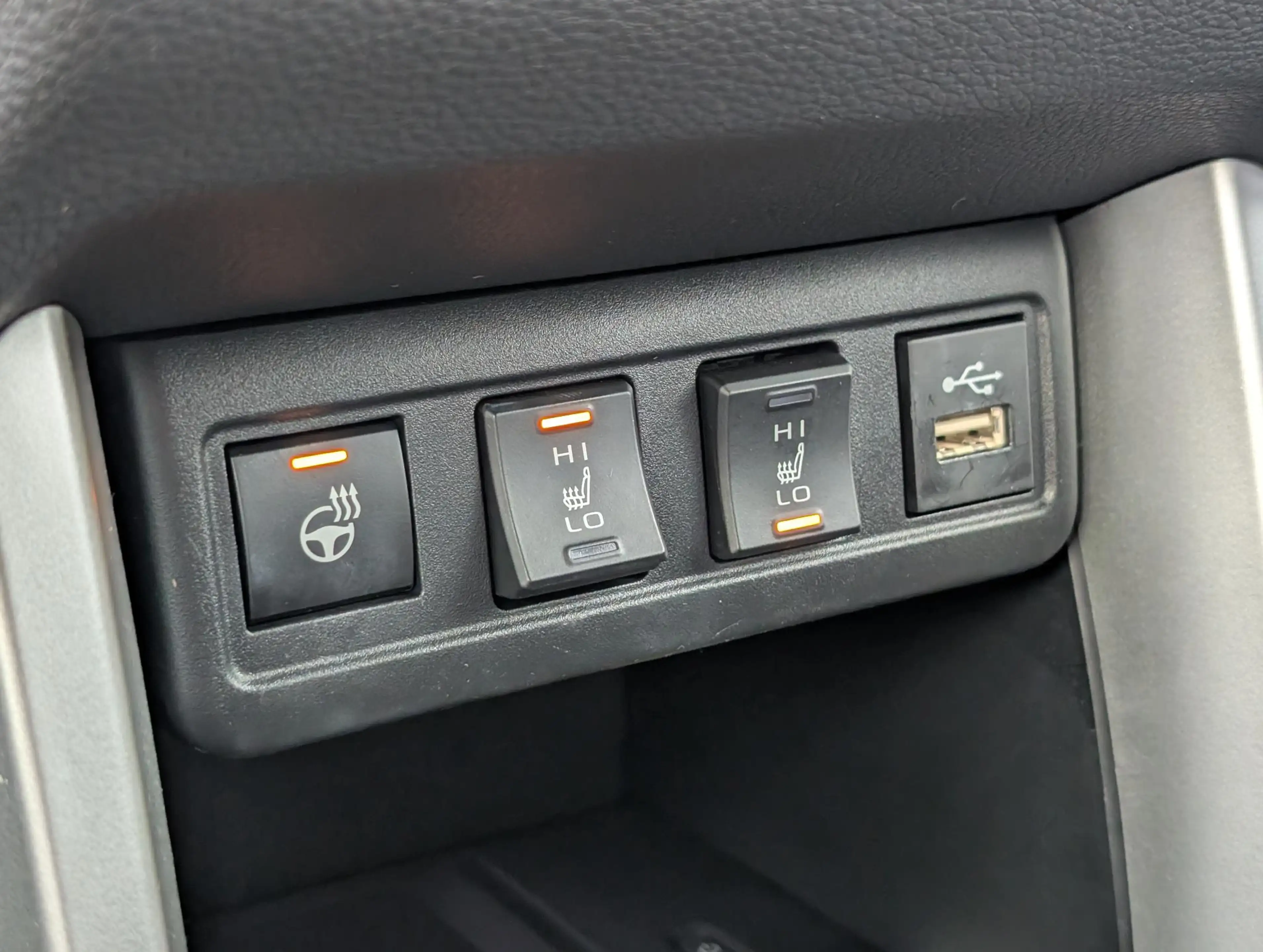 Toyota Corolla Cross 2.0 HYBRID 200 DYNAMIC 4-SEIZOENSBANDEN STOEL- & S — photo 5