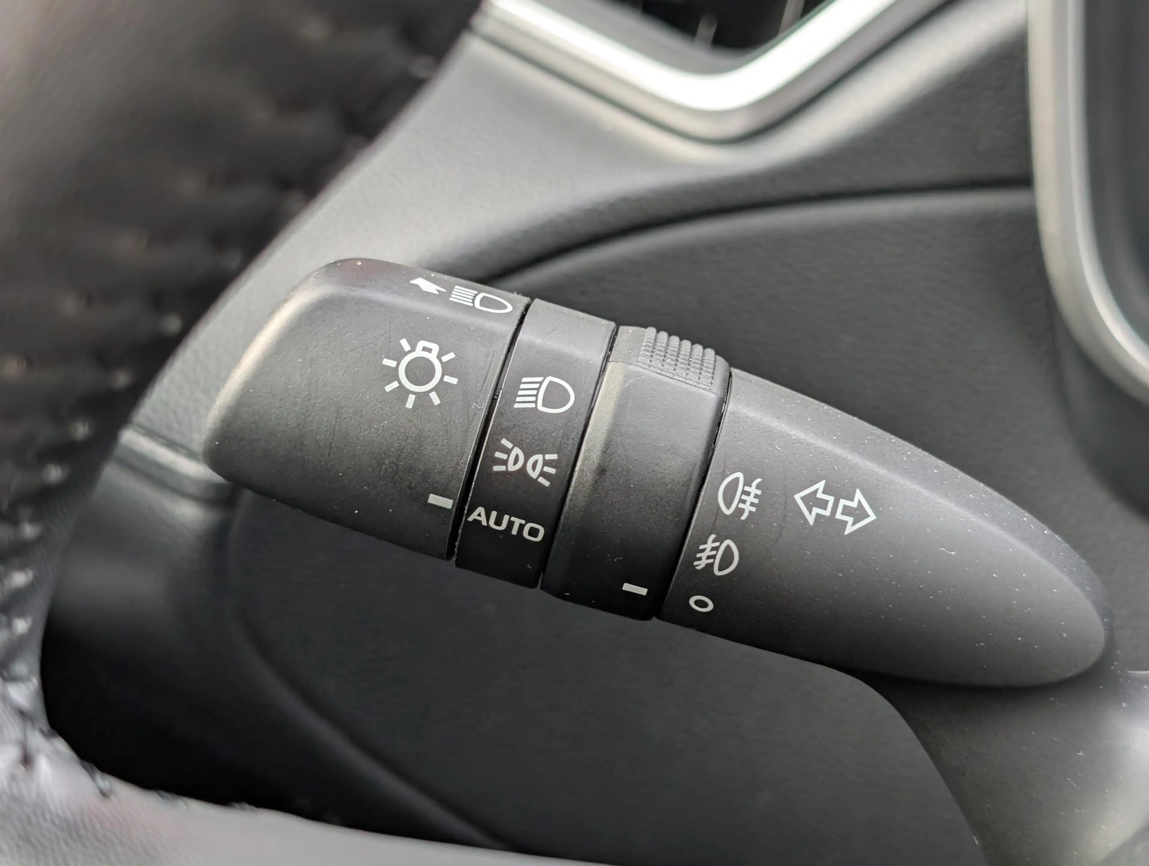Toyota Corolla Cross 2.0 HYBRID 200 DYNAMIC 4-SEIZOENSBANDEN STOEL- & S — photo 18