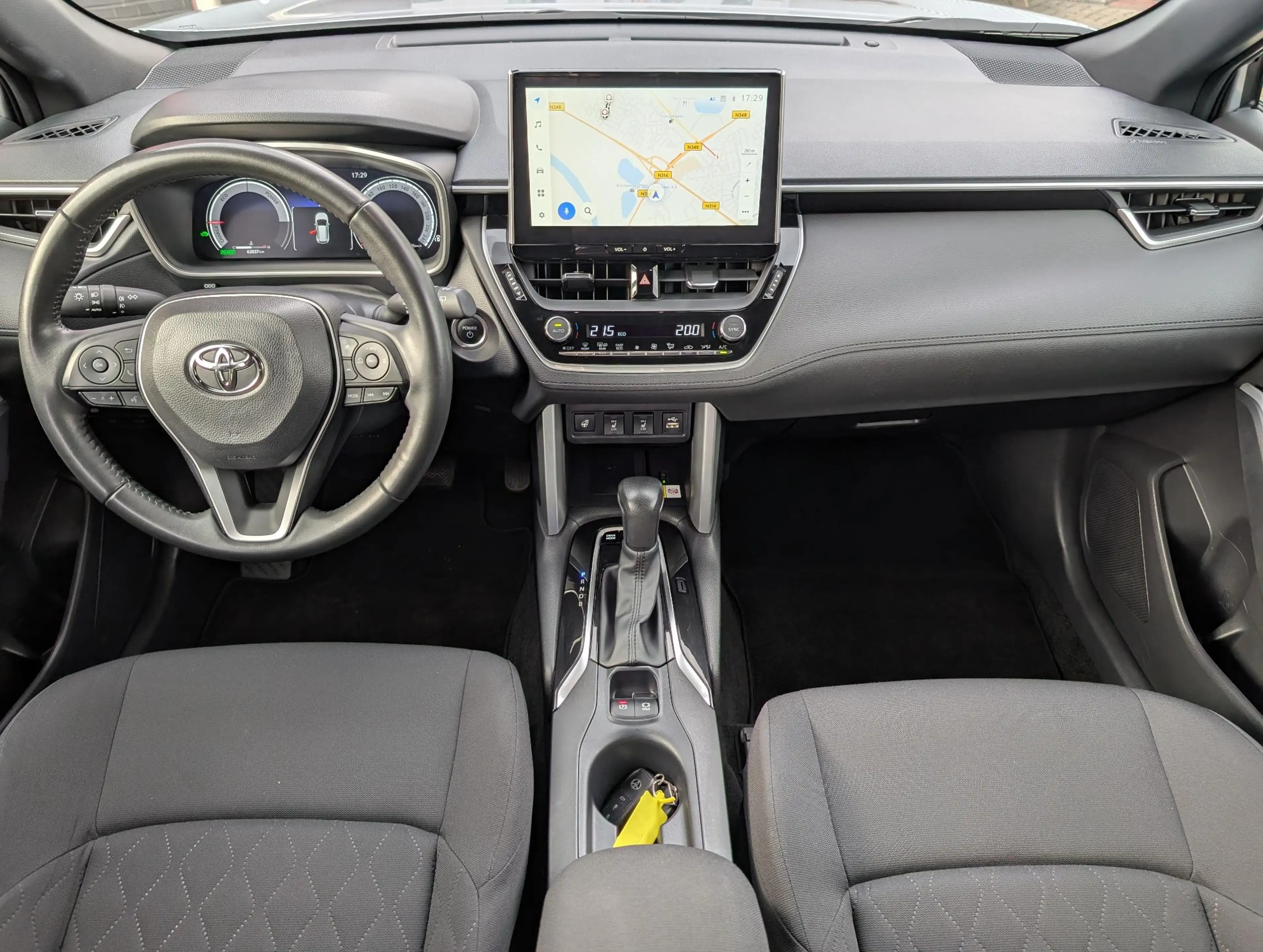 Toyota Corolla Cross 2.0 HYBRID 200 DYNAMIC 4-SEIZOENSBANDEN STOEL- & S — photo 3