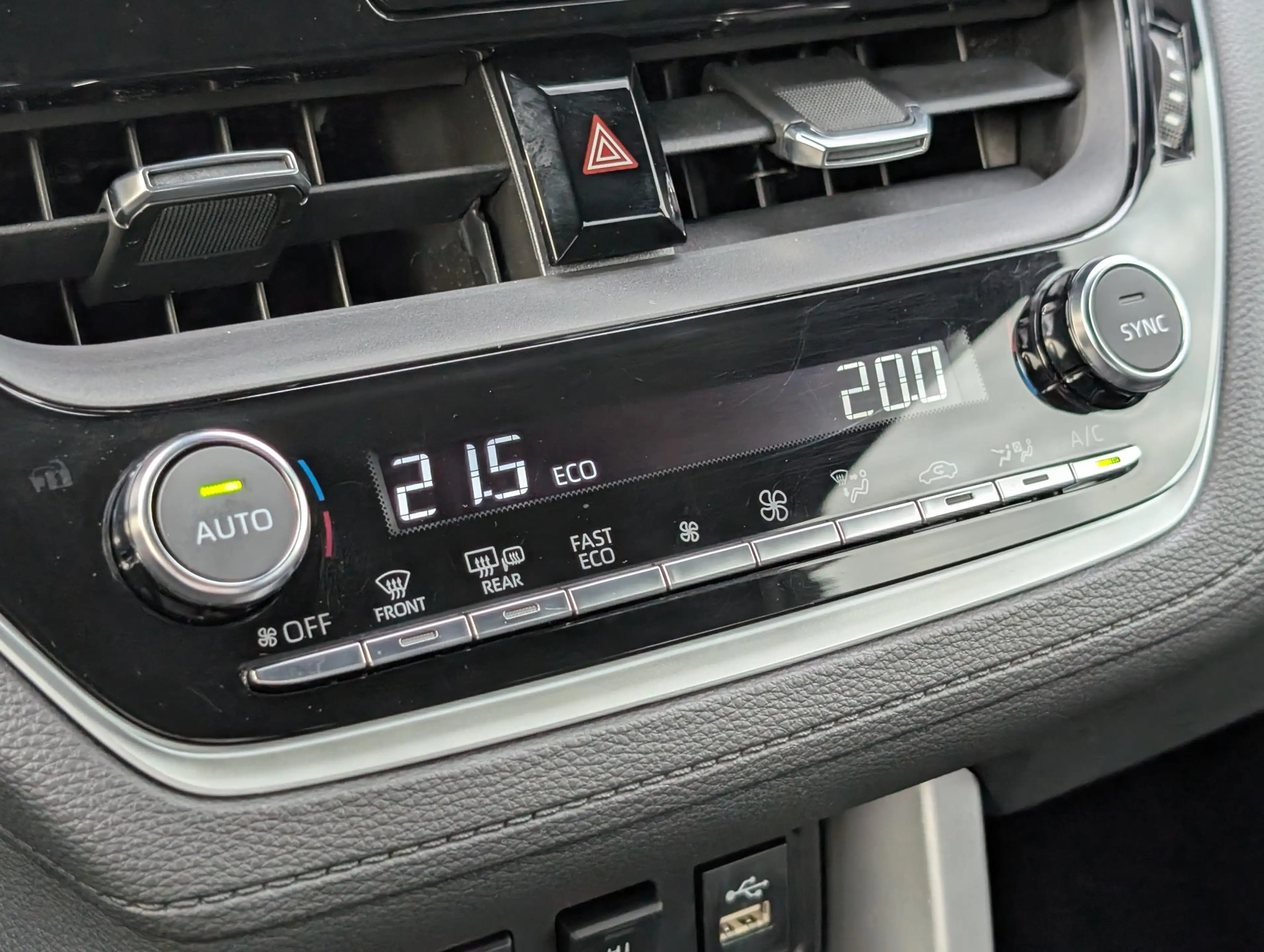Toyota Corolla Cross 2.0 HYBRID 200 DYNAMIC 4-SEIZOENSBANDEN STOEL- & S — photo 22