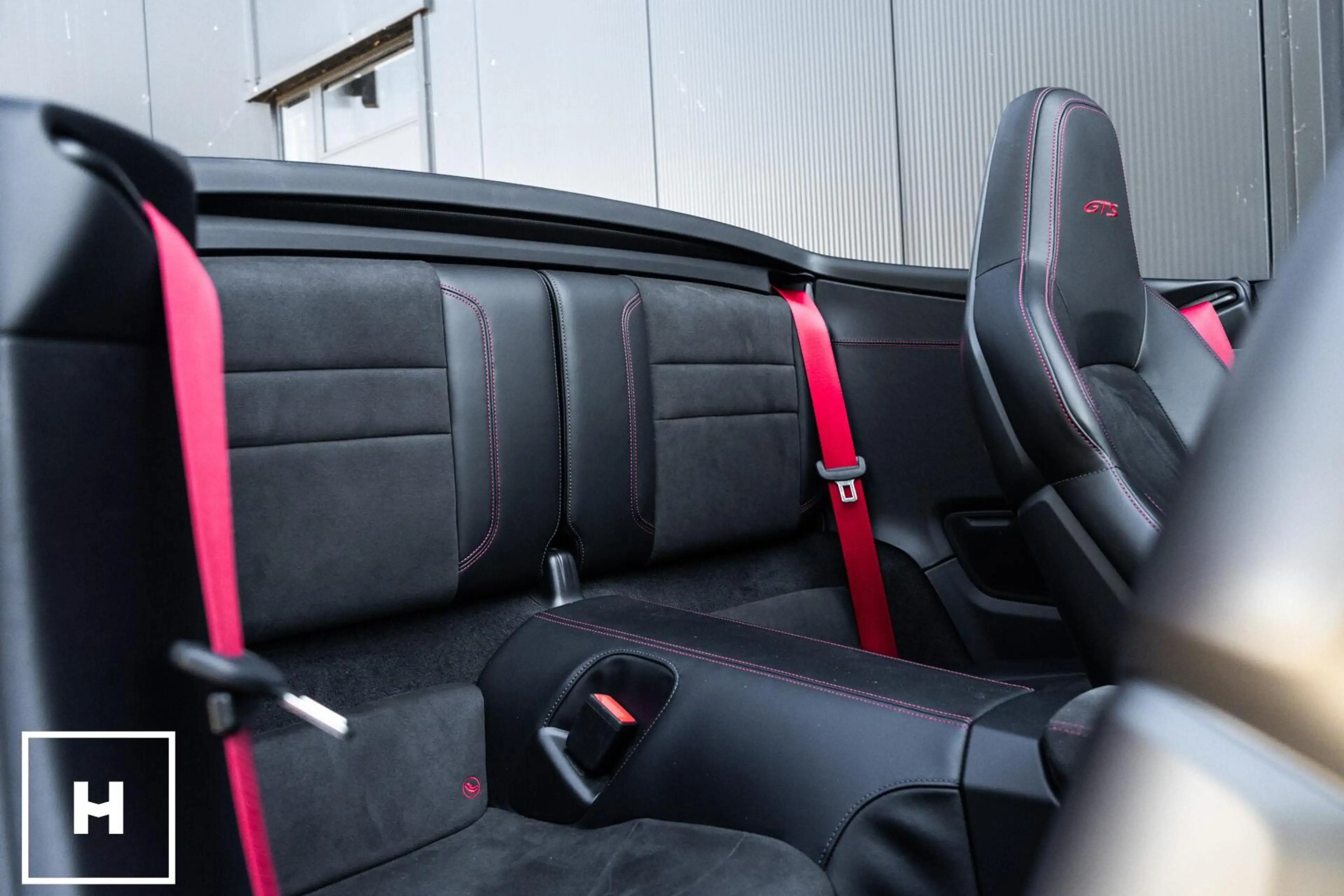 Porsche 992 Cabrio 3.0 Carrera 4 GTS — photo 47