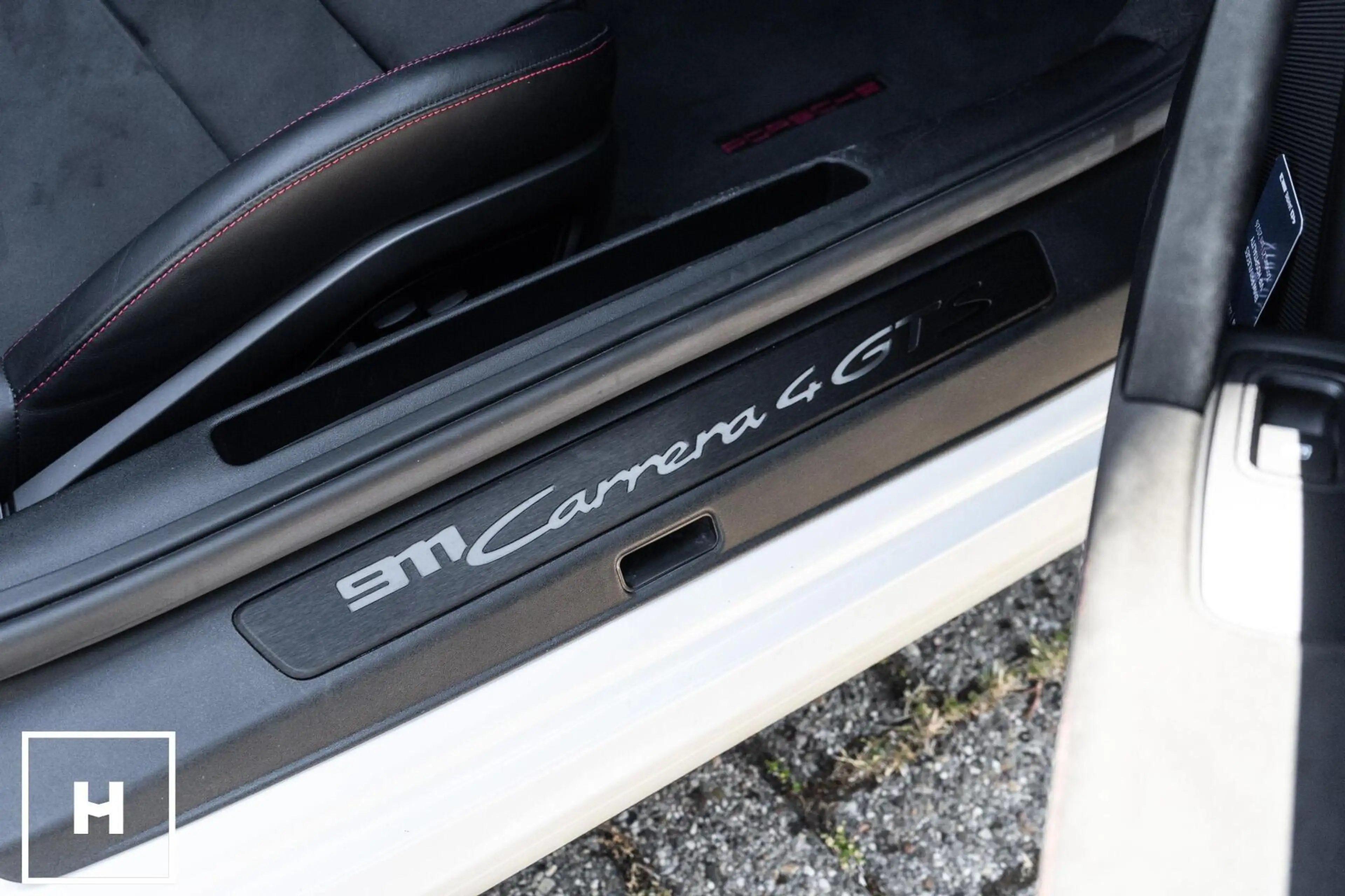Porsche 992 Cabrio 3.0 Carrera 4 GTS — photo 29