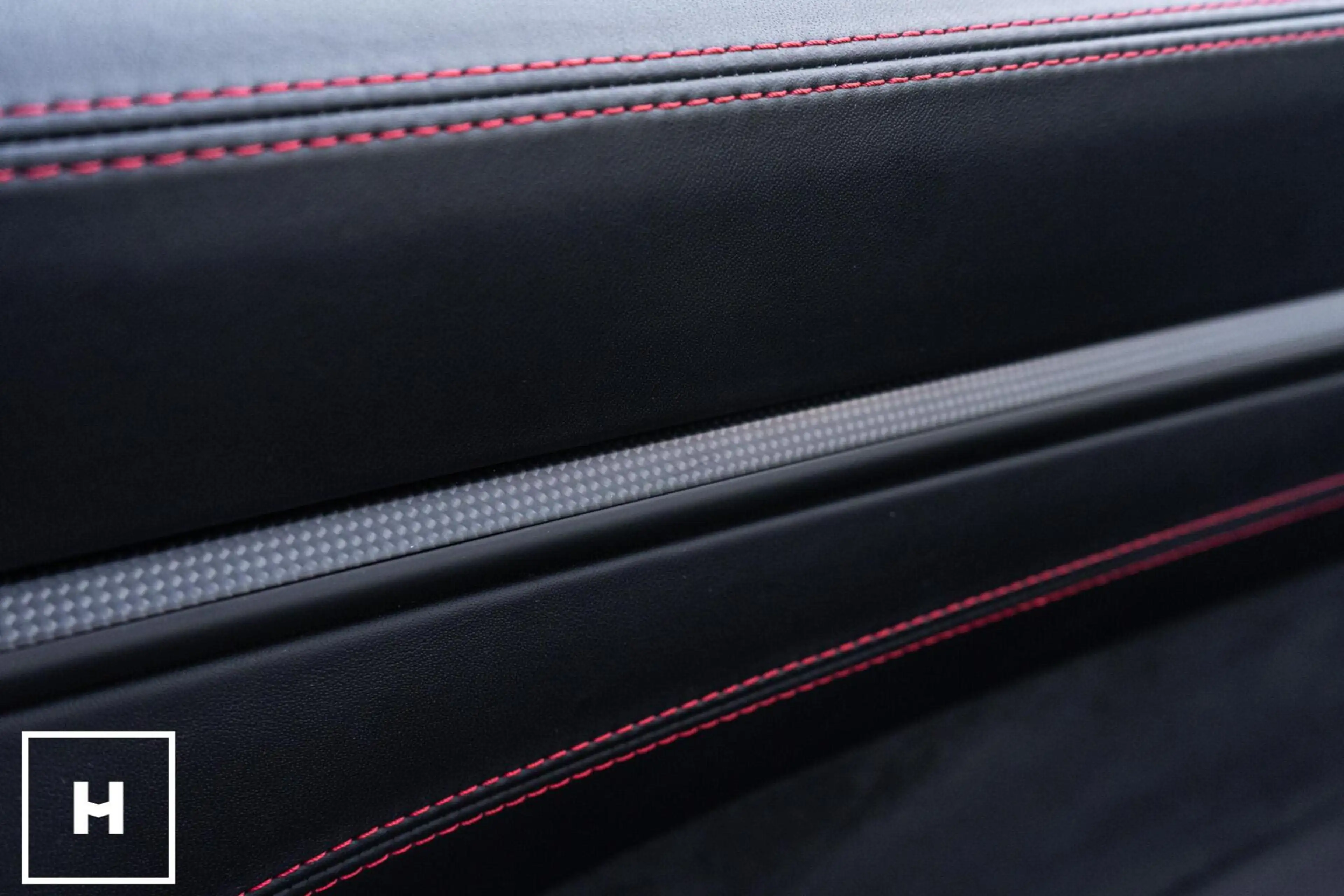 Porsche 992 Cabrio 3.0 Carrera 4 GTS — photo 49