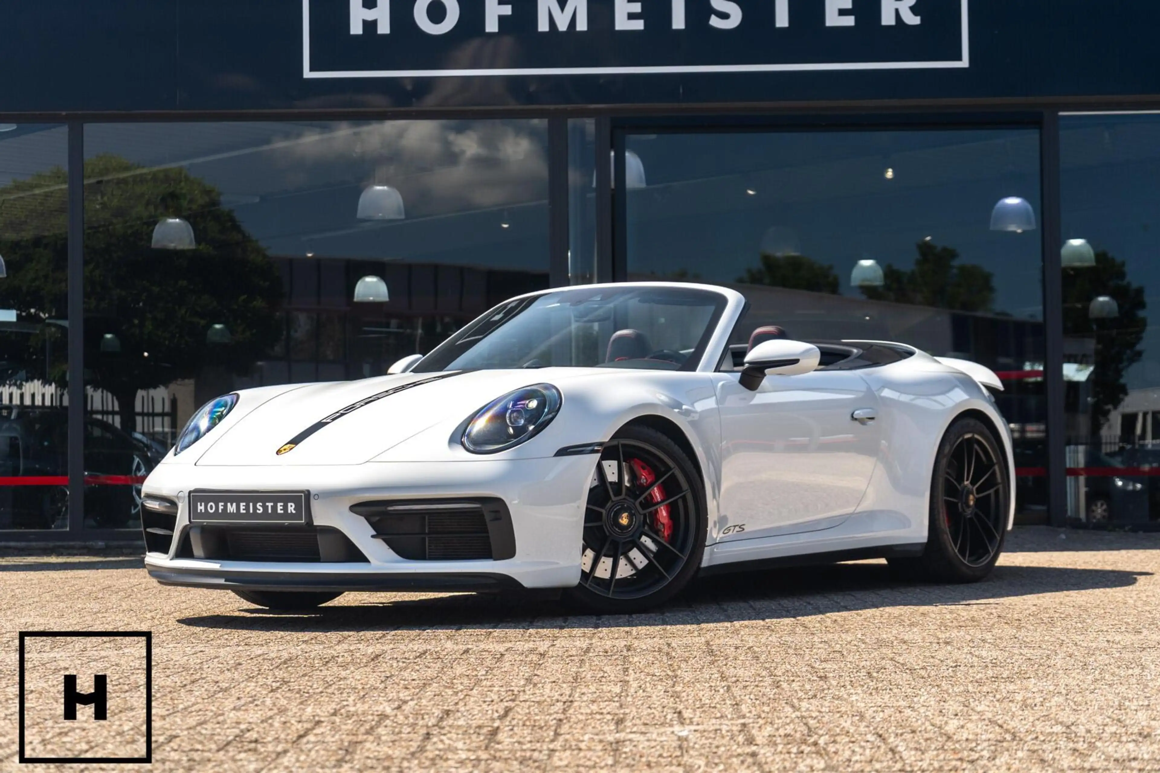 Porsche 992 Cabrio 3.0 Carrera 4 GTS — photo 9