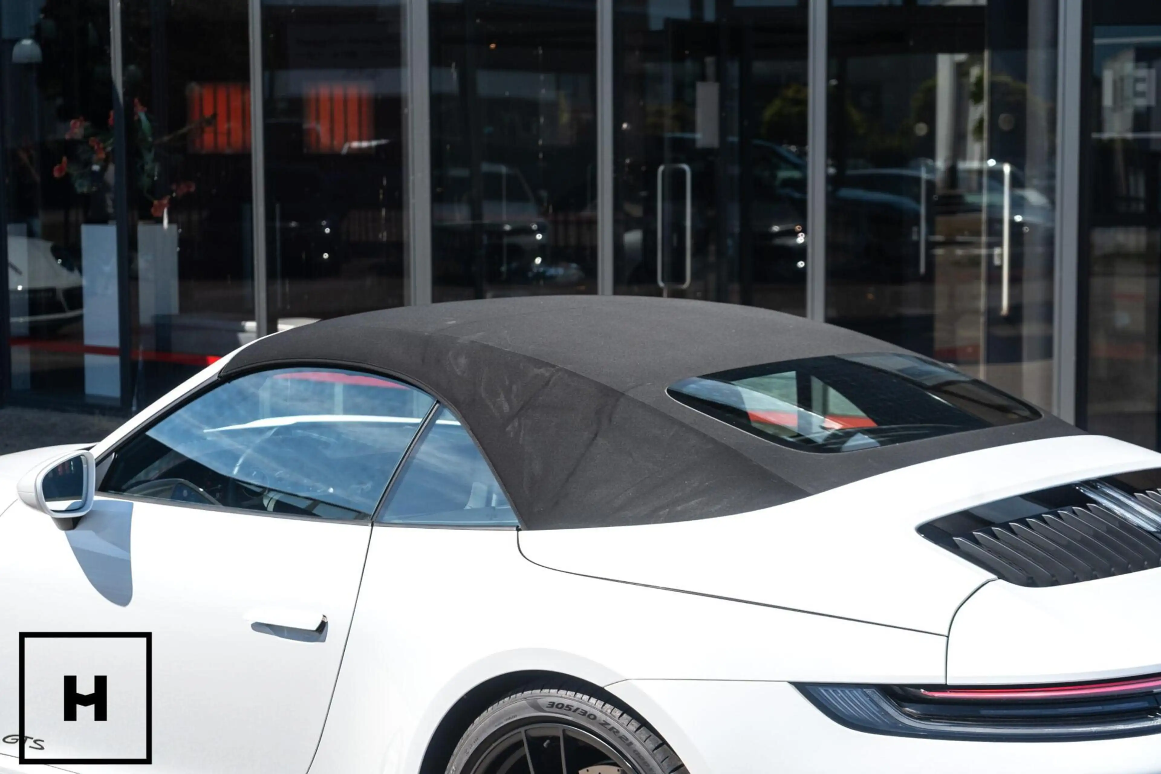Porsche 992 Cabrio 3.0 Carrera 4 GTS — photo 43