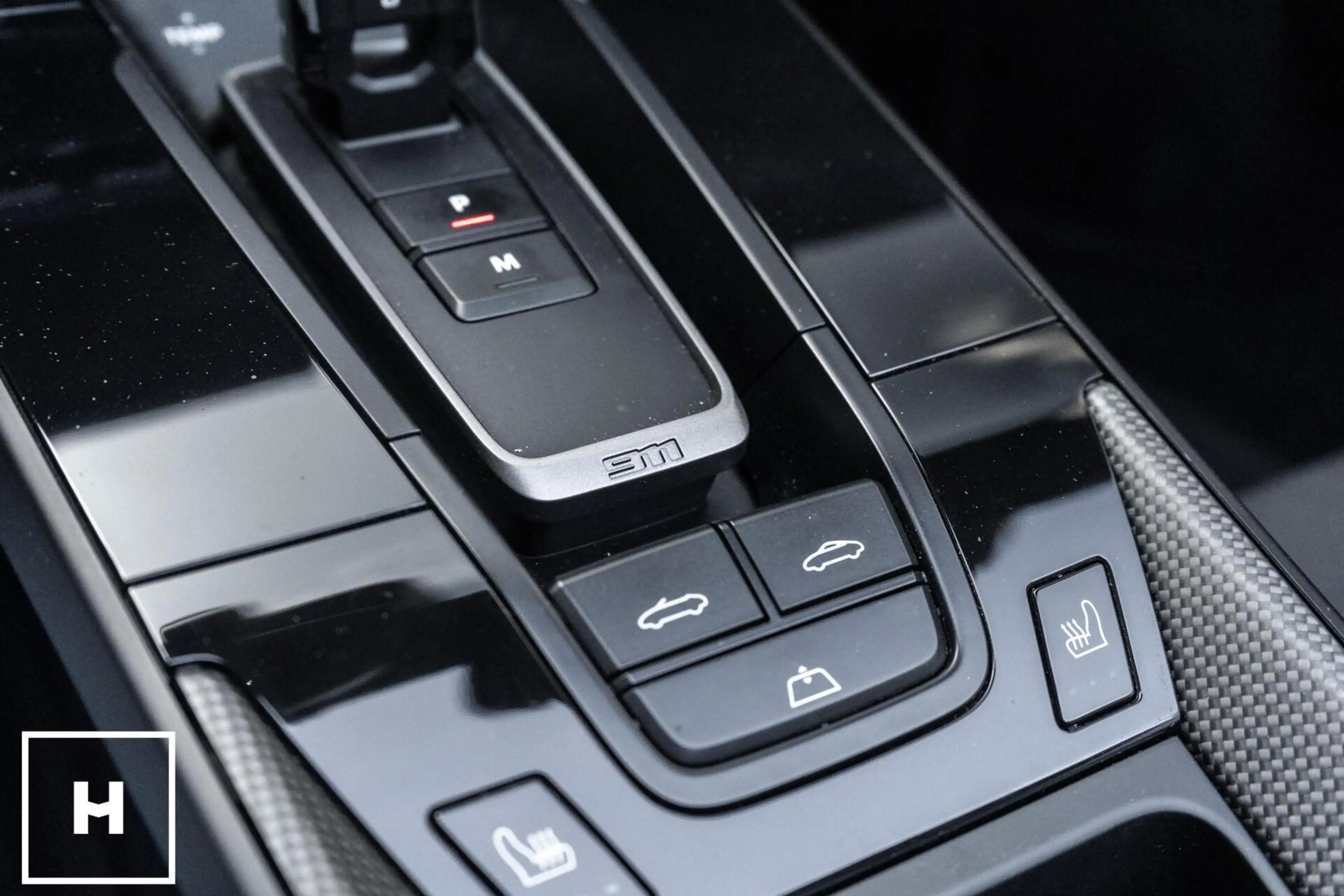 Porsche 992 Cabrio 3.0 Carrera 4 GTS — photo 32