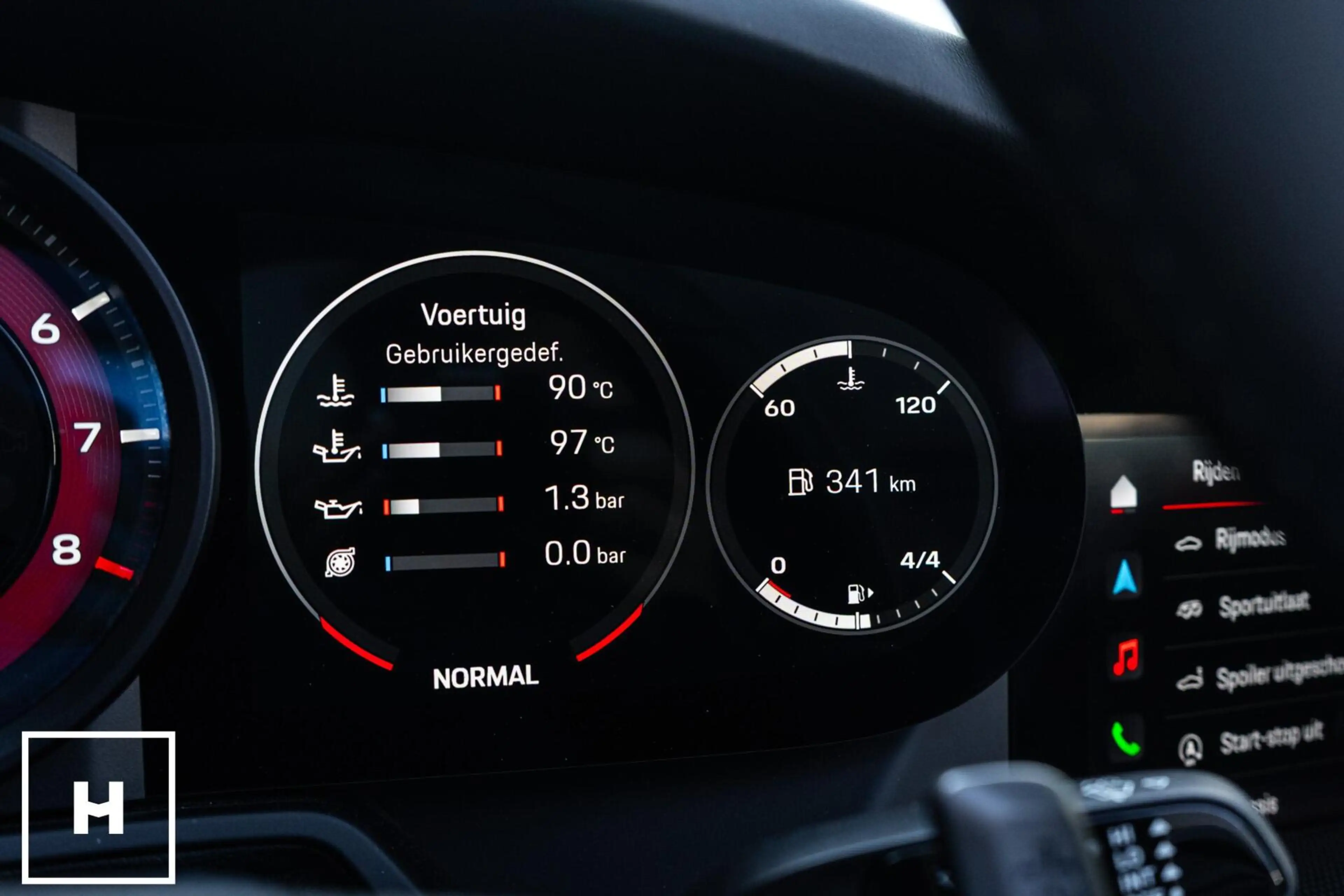 Porsche 992 Cabrio 3.0 Carrera 4 GTS — photo 42