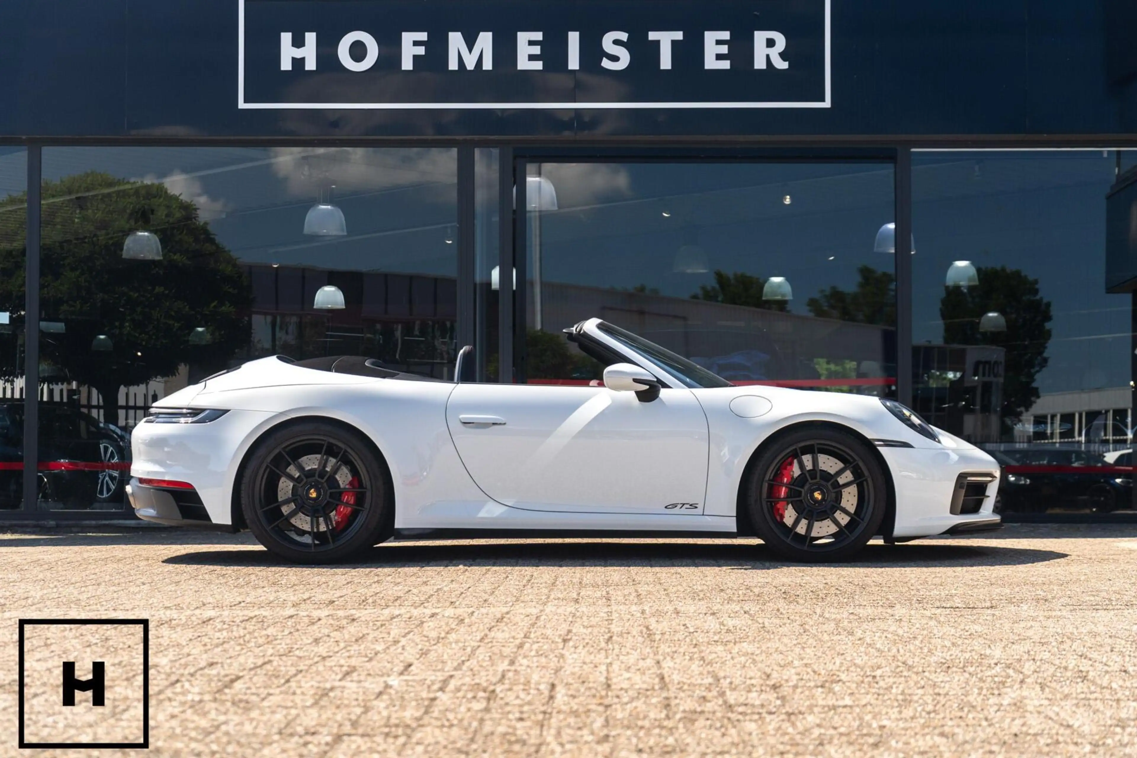 Porsche 992 Cabrio 3.0 Carrera 4 GTS — photo 24
