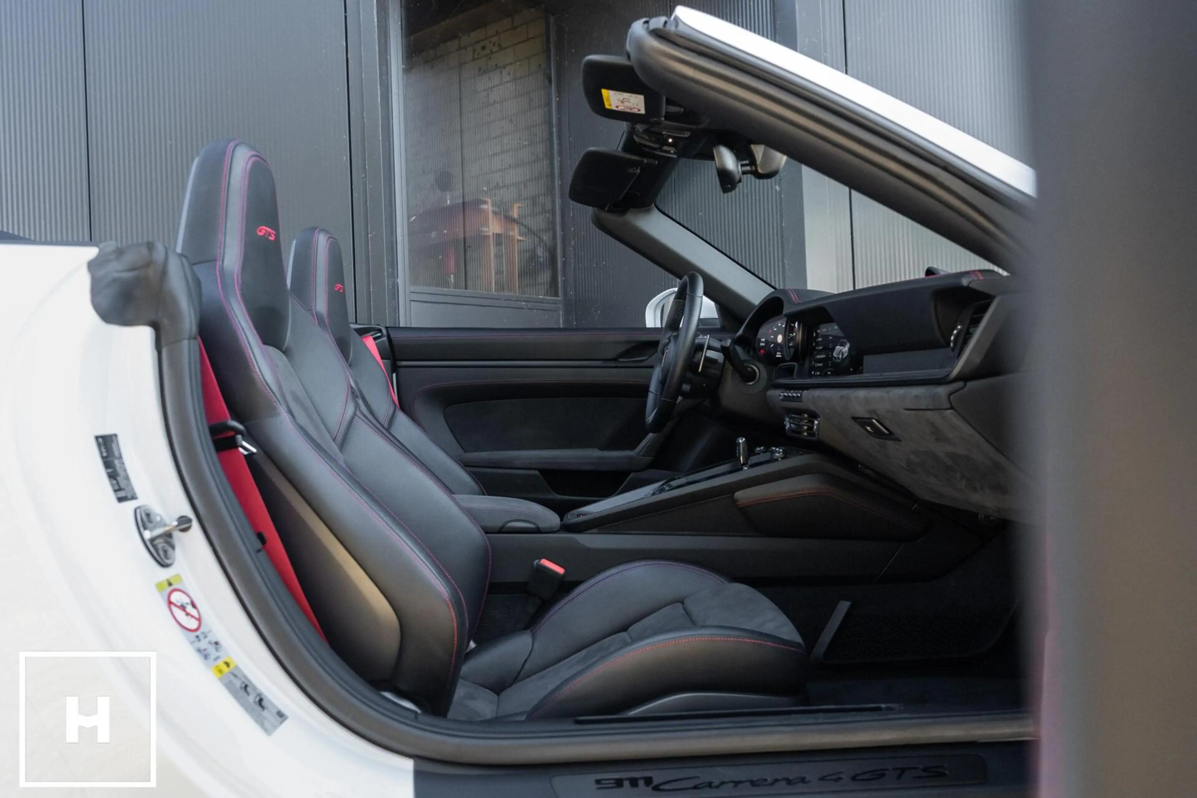 Porsche 992 Cabrio 3.0 Carrera 4 GTS — photo 34