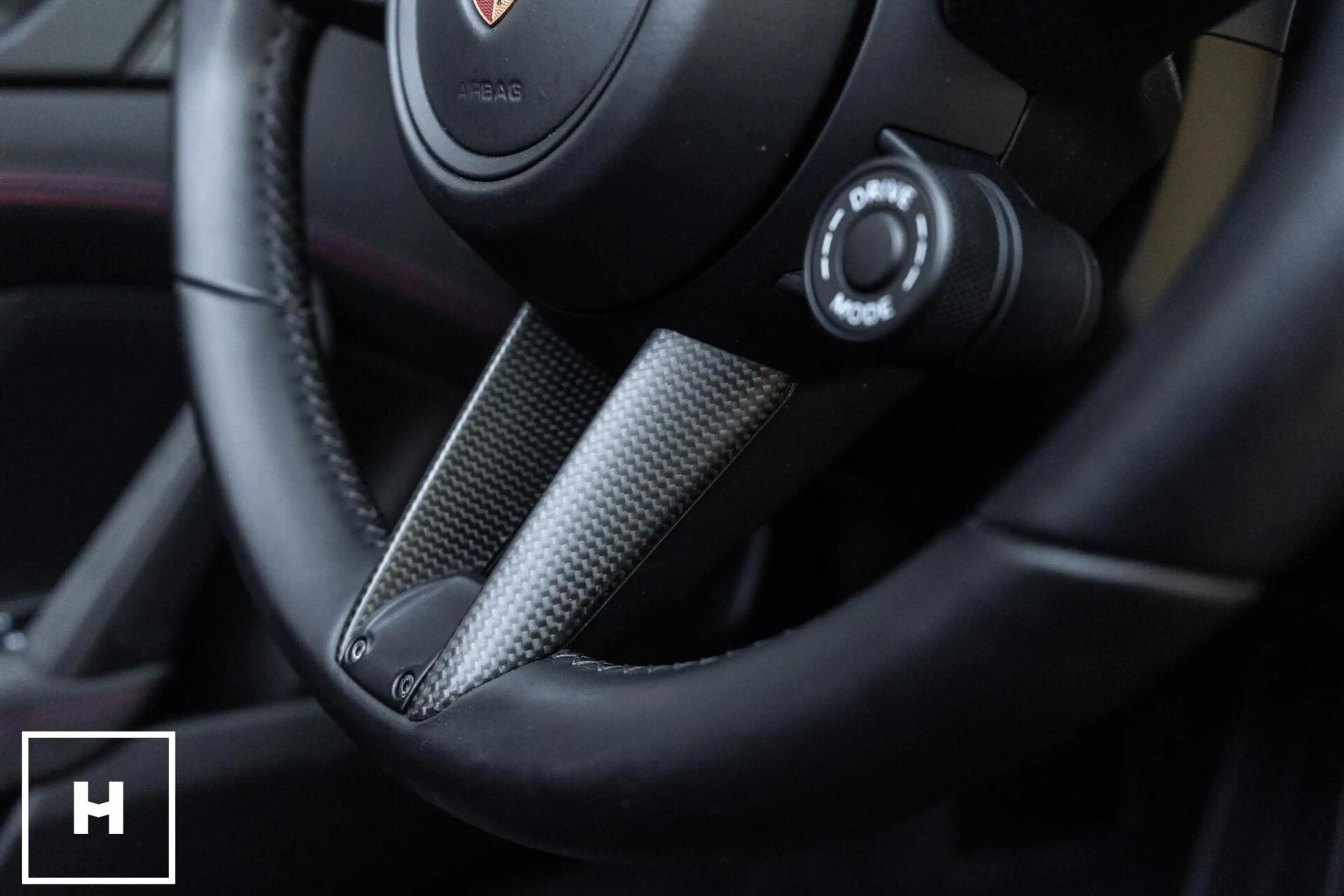 Porsche 992 Cabrio 3.0 Carrera 4 GTS — photo 27