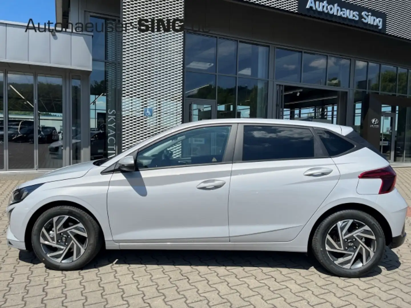 Hyundai i20 Automatik Kamera Klima Navi Spurhalte AC/AA Grau - 2